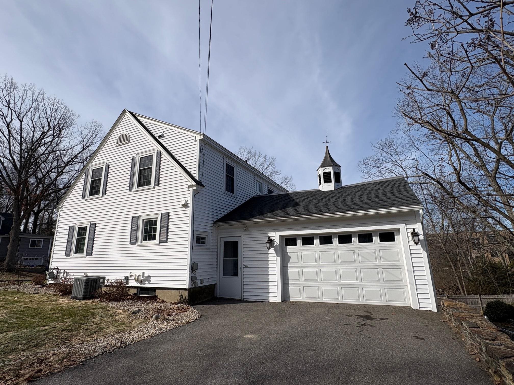 226 North St, Manchester, NH 03104