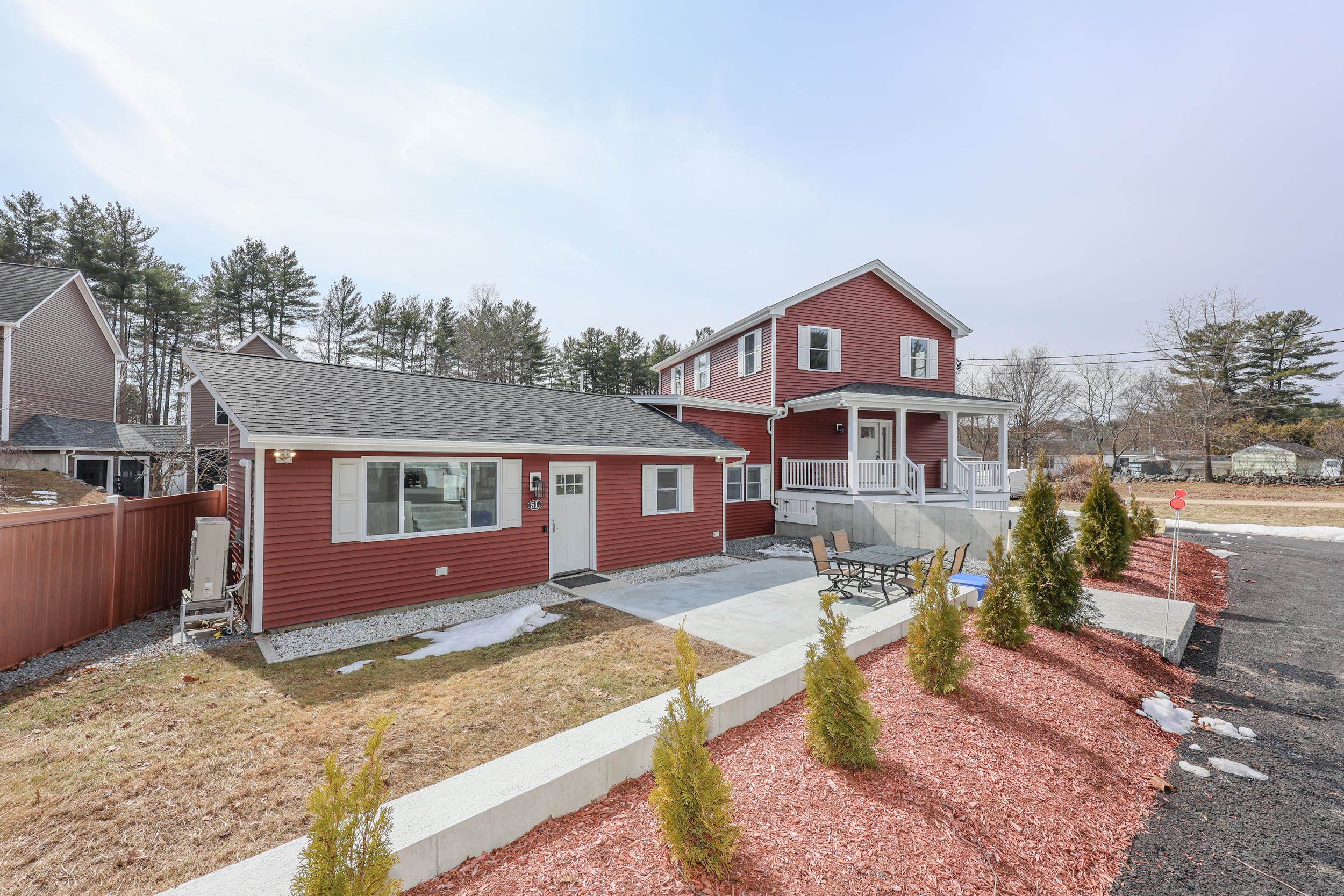 5 Gamache Rd, Derry, NH 03038