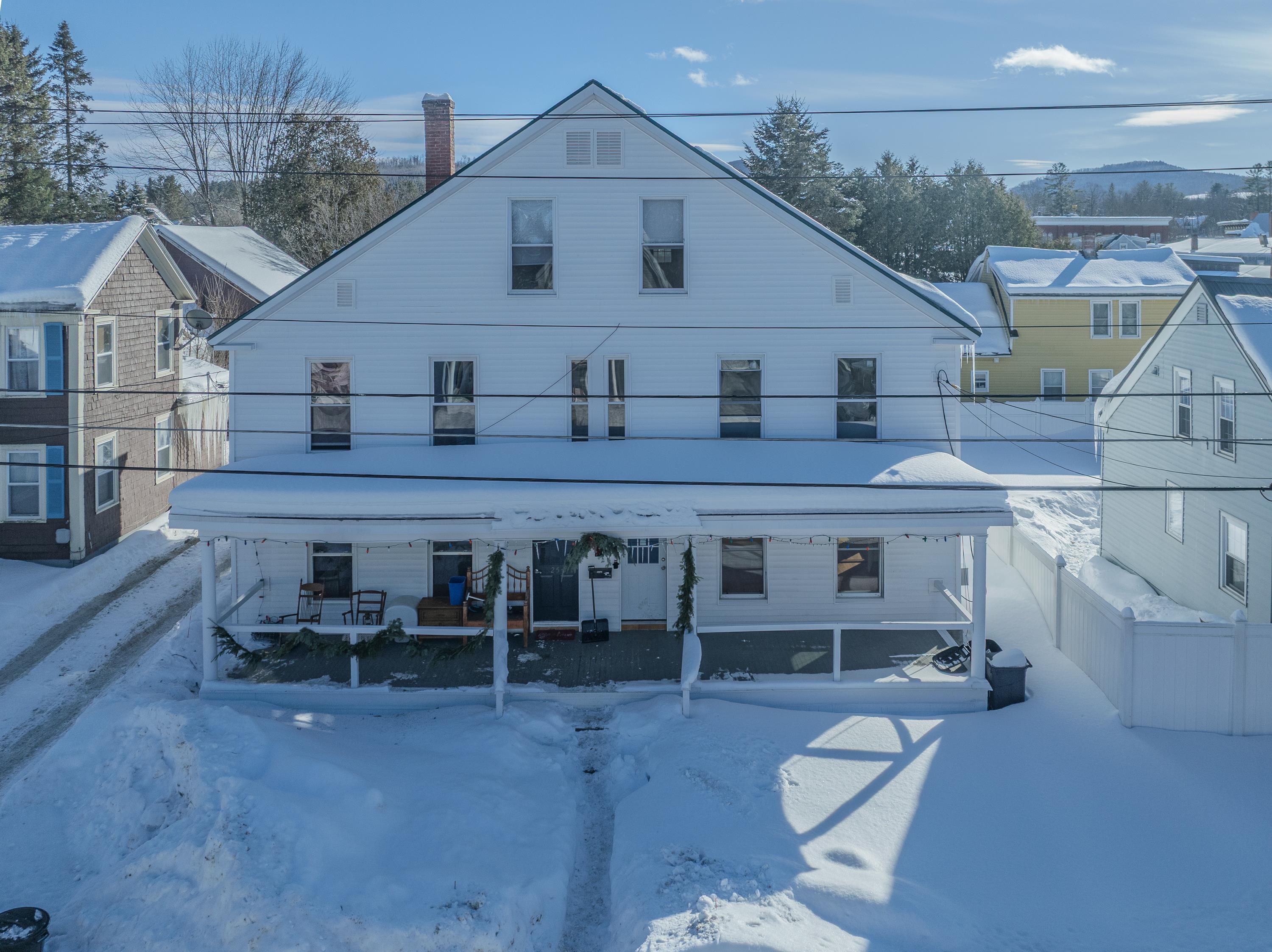 23-25 Bunker Hill St, Lancaster, NH 03584