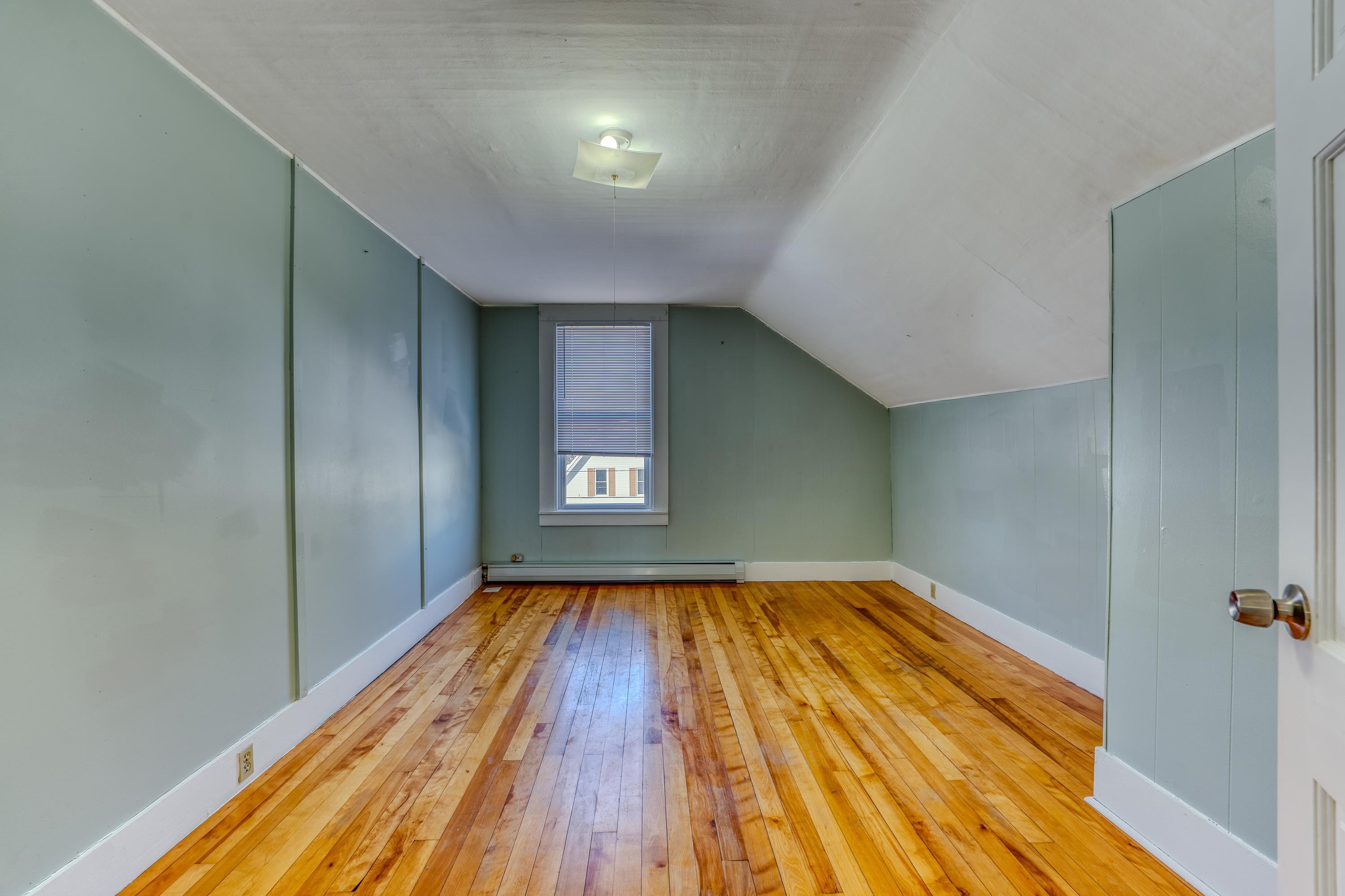 23-25 Bunker Hill St, Lancaster, NH 03584