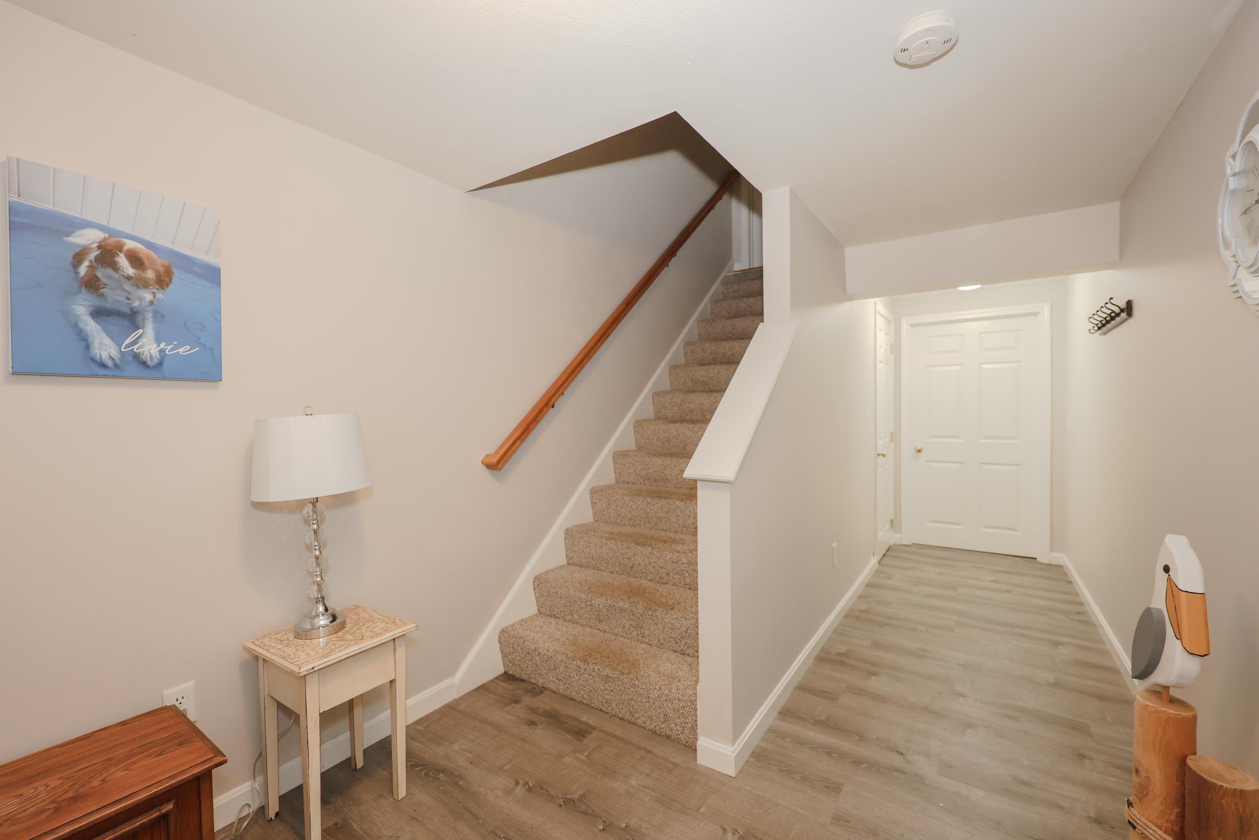 7 Mulberry Ln, Amherst, NH 03031