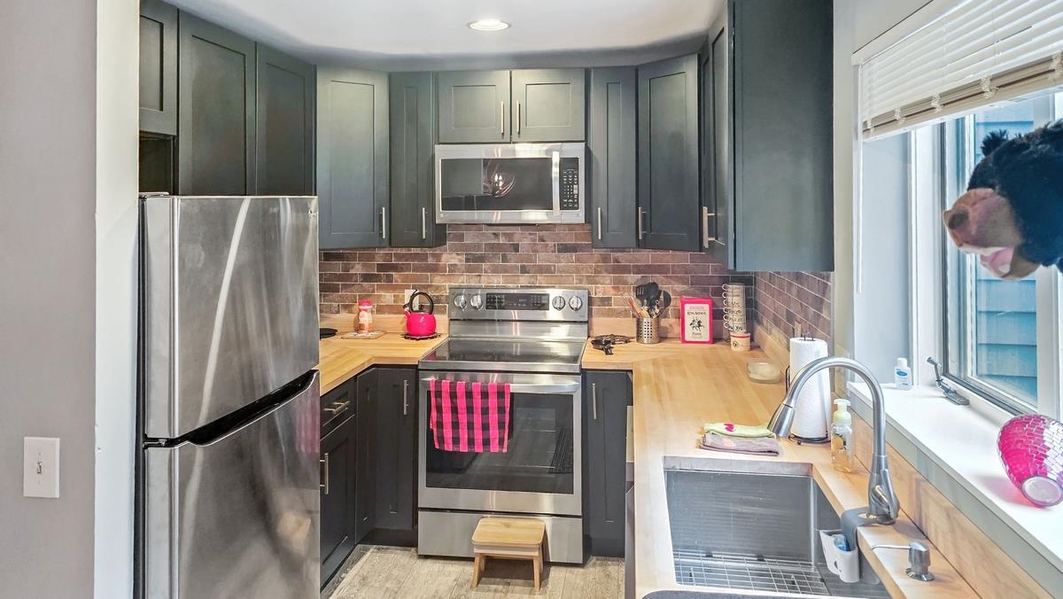 16 College Hill Rd, Hanover, NH 03755