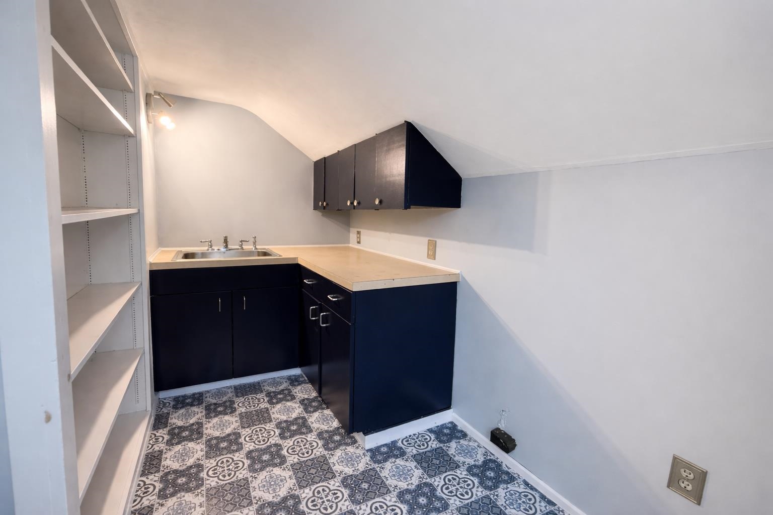 238 Nashua St, Milford, NH 03055