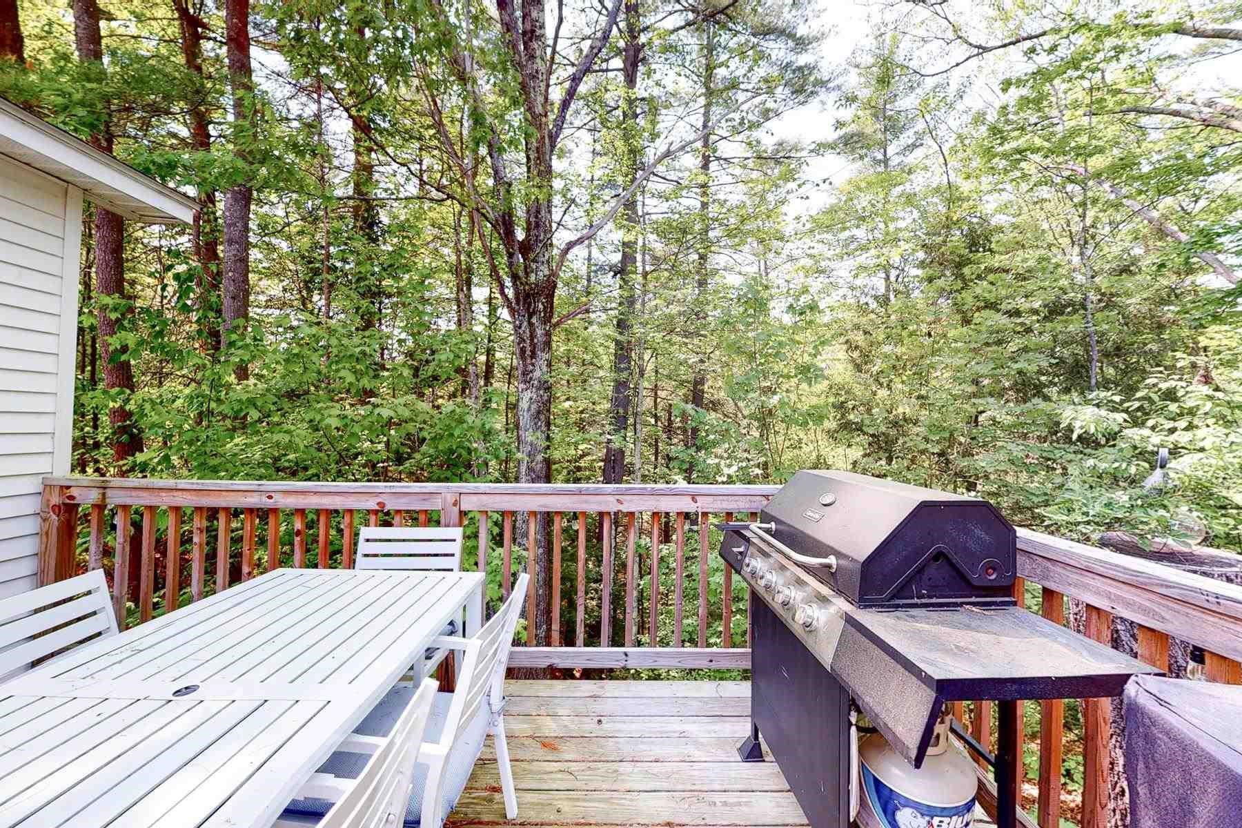 60 Penacook St, Concord, NH 03303