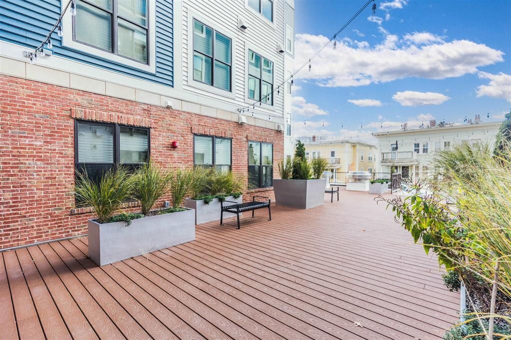 99 Foundry Pl, Portsmouth, NH 03801