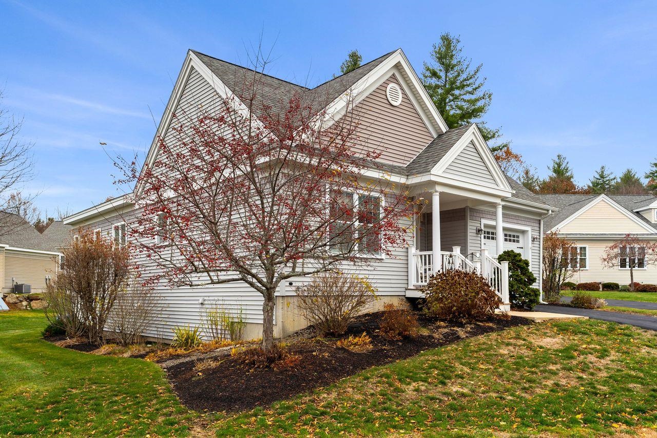 12 Mill Pond Rd, Brentwood, NH 03833