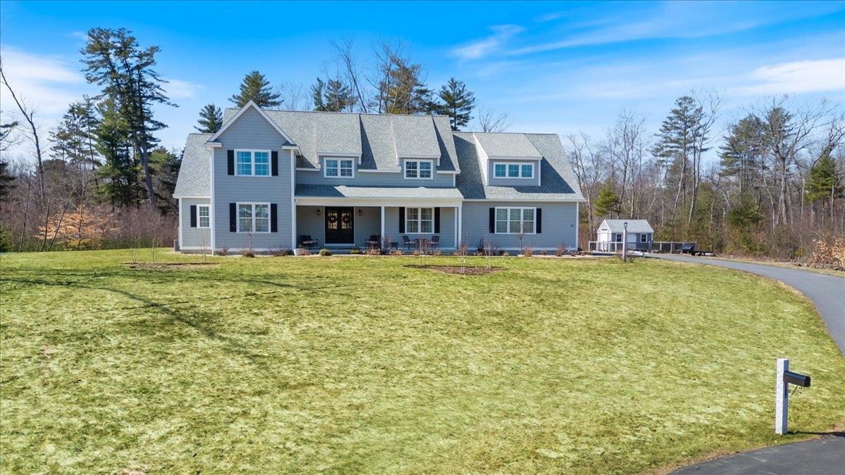 24 Brady Cir, Plaistow, NH 03865