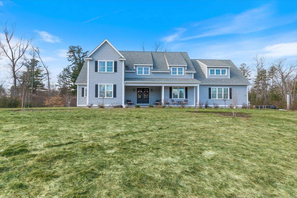 24 Brady Cir, Plaistow, NH 03865