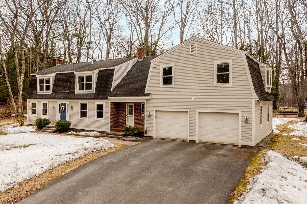 66 Oak Ridge Rd, Lebanon, NH 03784