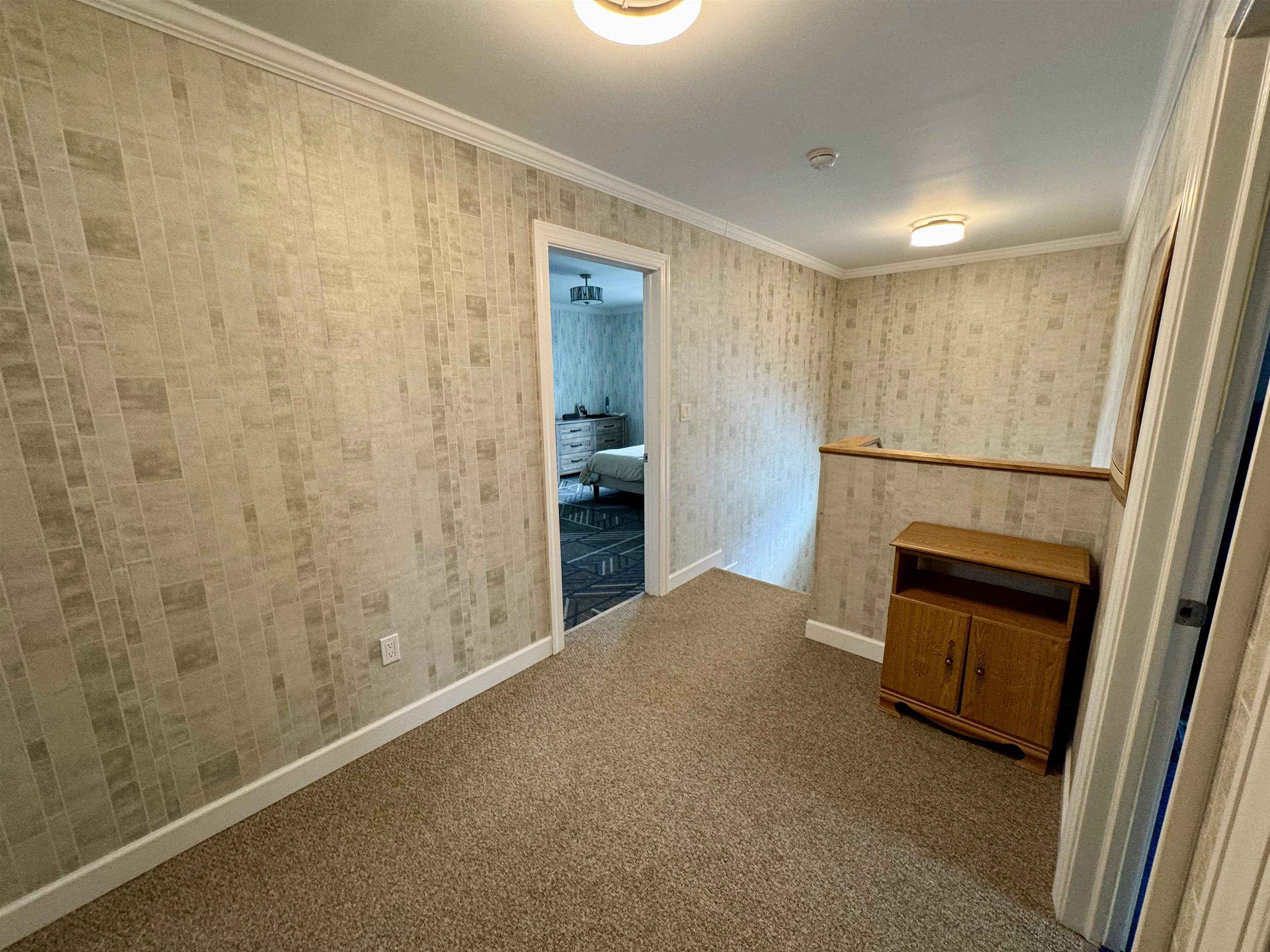 8 Labrecque St, Lincoln, NH 03251