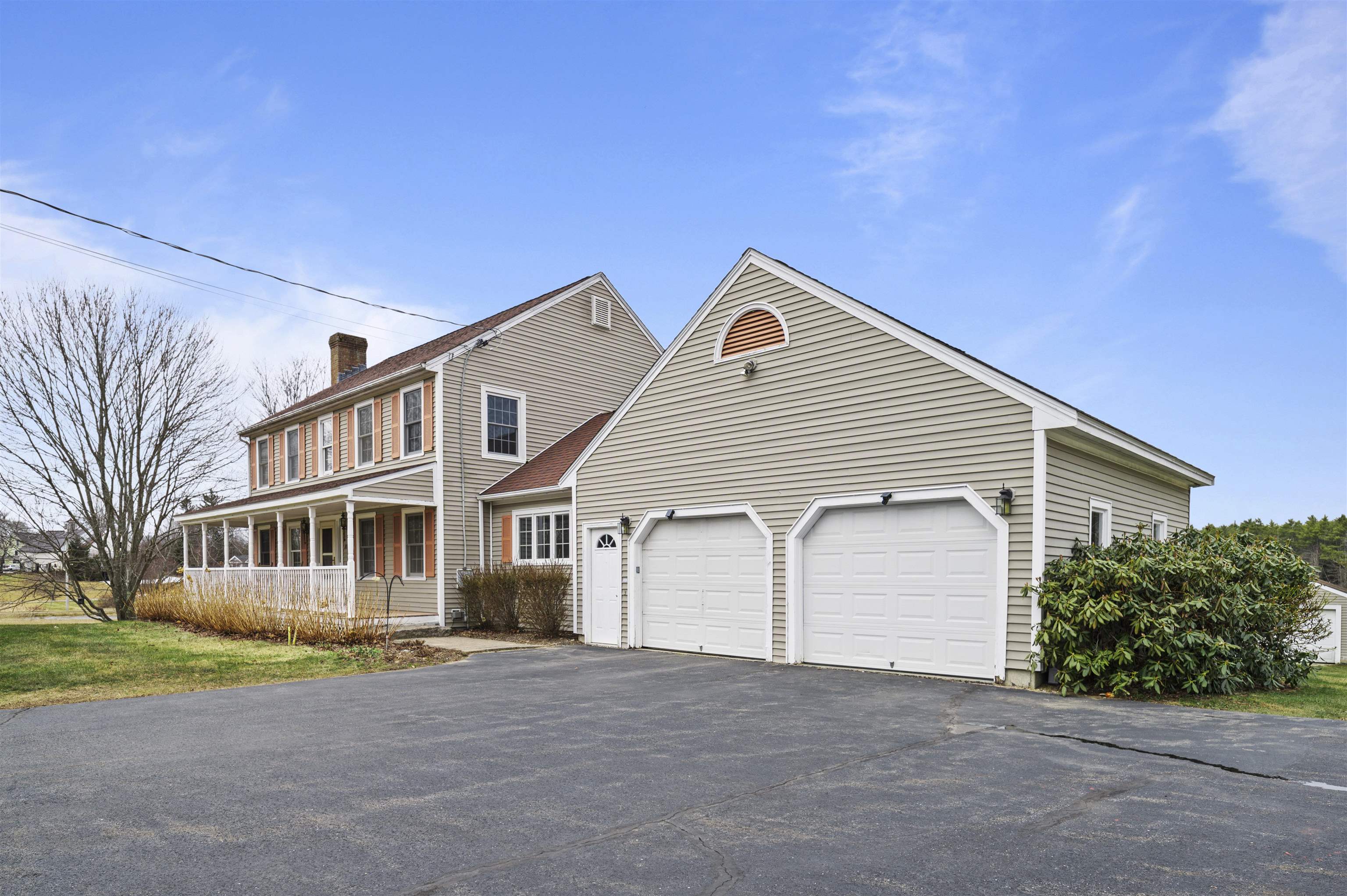 107 County Farm Cross Rd, Dover, NH 03820