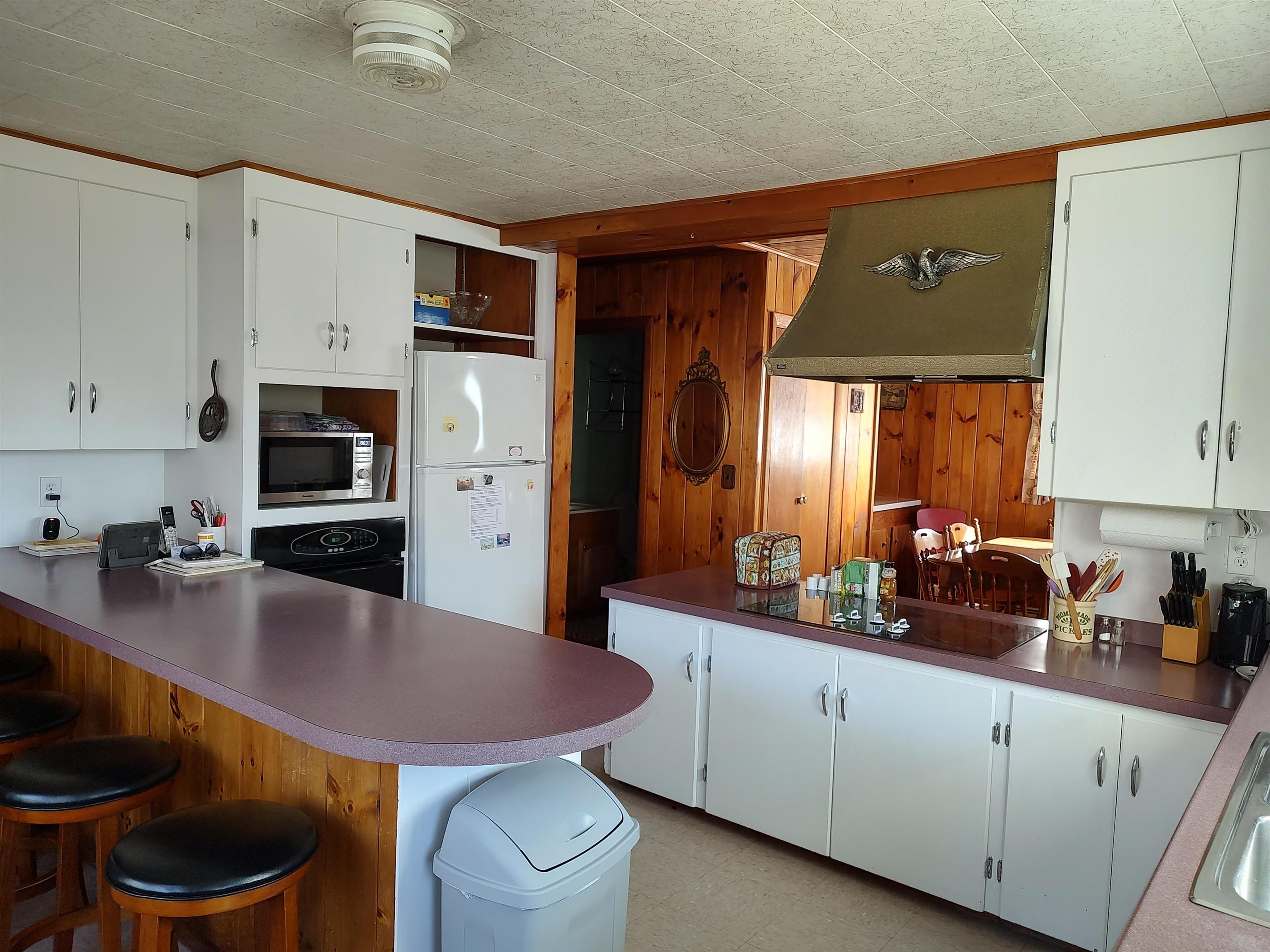 8354 Vt 12 Route, Barnard, VT 05031