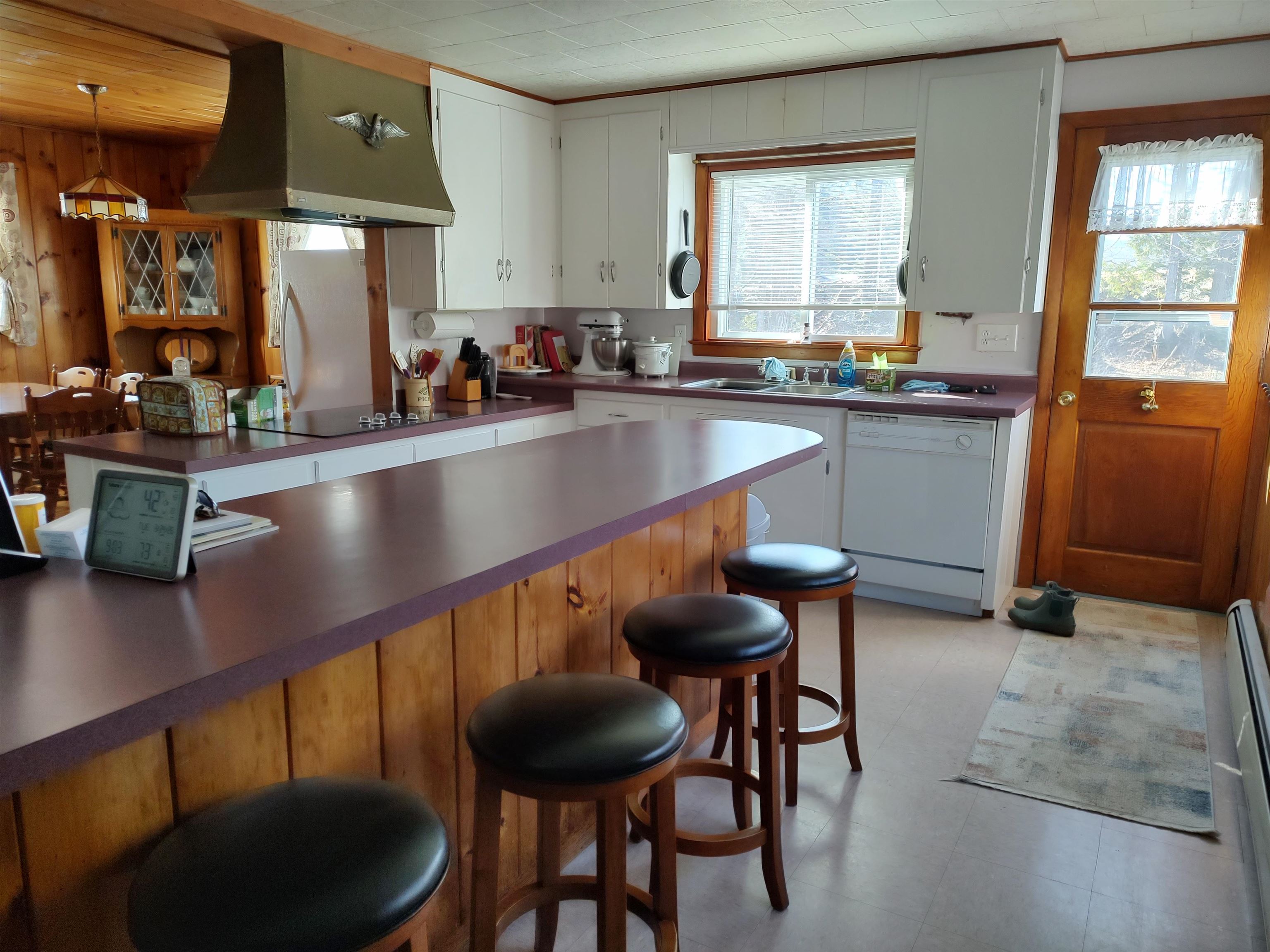 8354 Vt 12 Route, Barnard, VT 05031