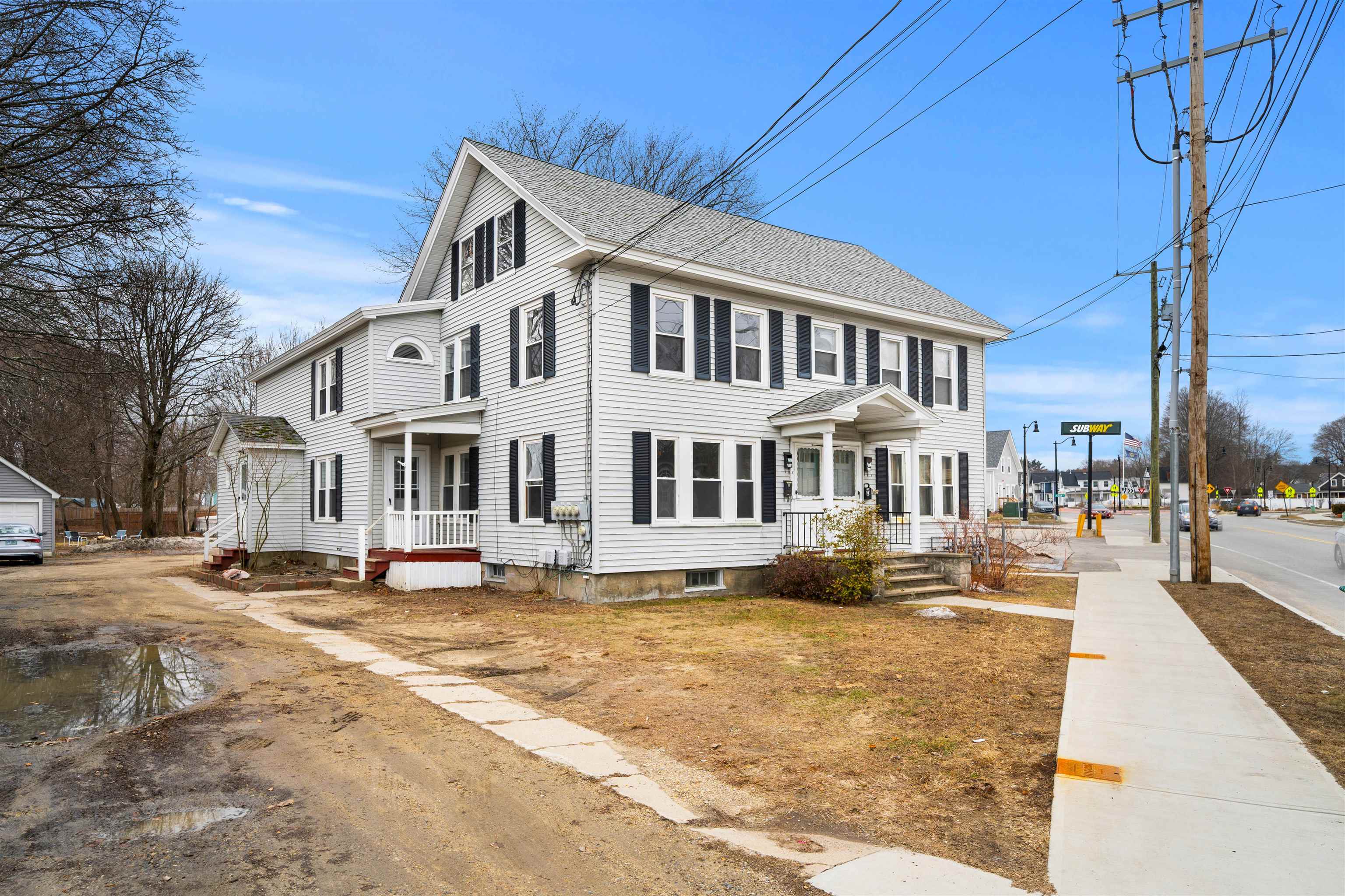 156 N Main St, Rochester, NH 03867