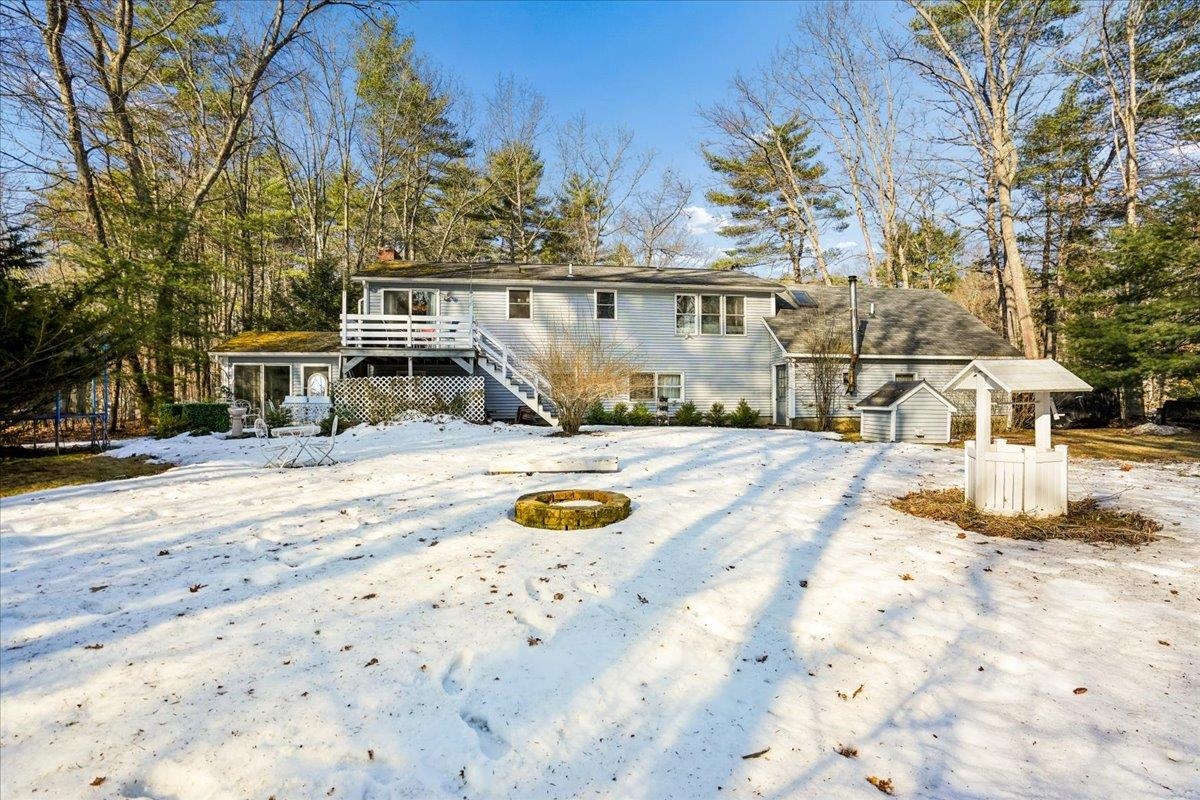 6 Maple Dr, Bedford, NH 03110