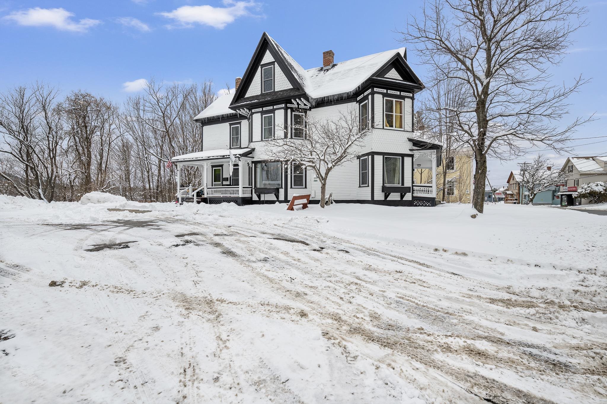 69 Main St, Colebrook, NH 03576