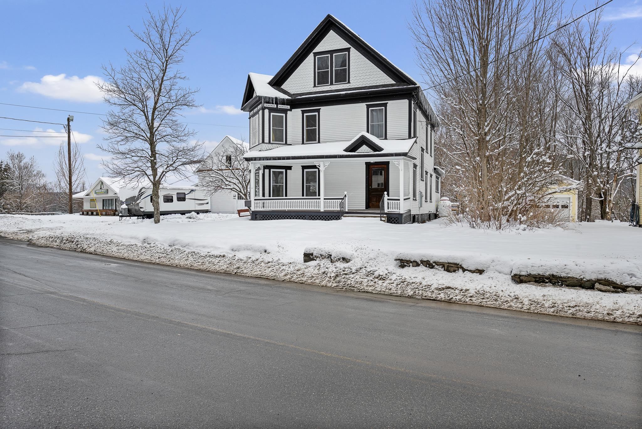 69 Main St, Colebrook, NH 03576