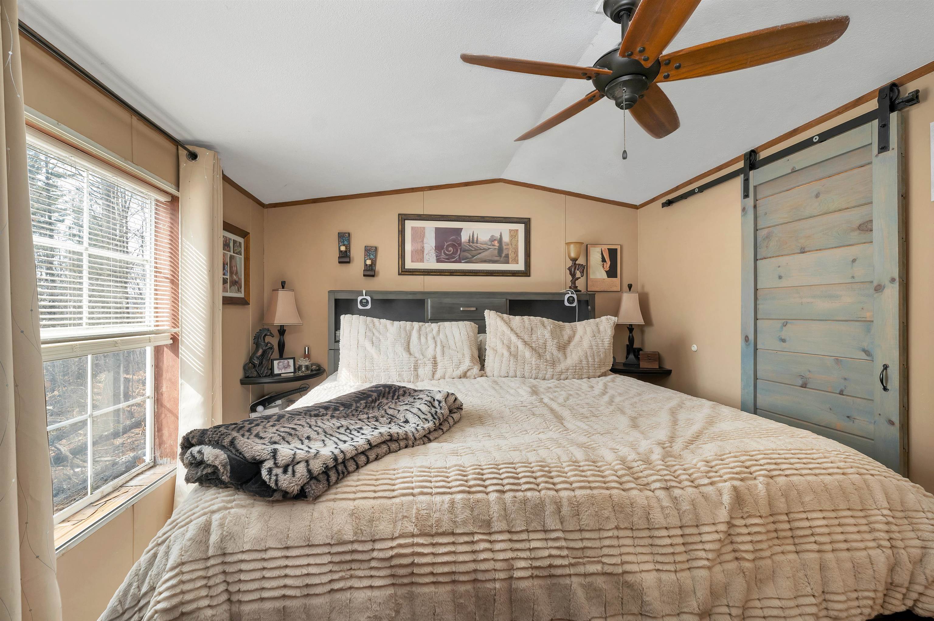 15 Manbow Rd, Alton, NH 03809