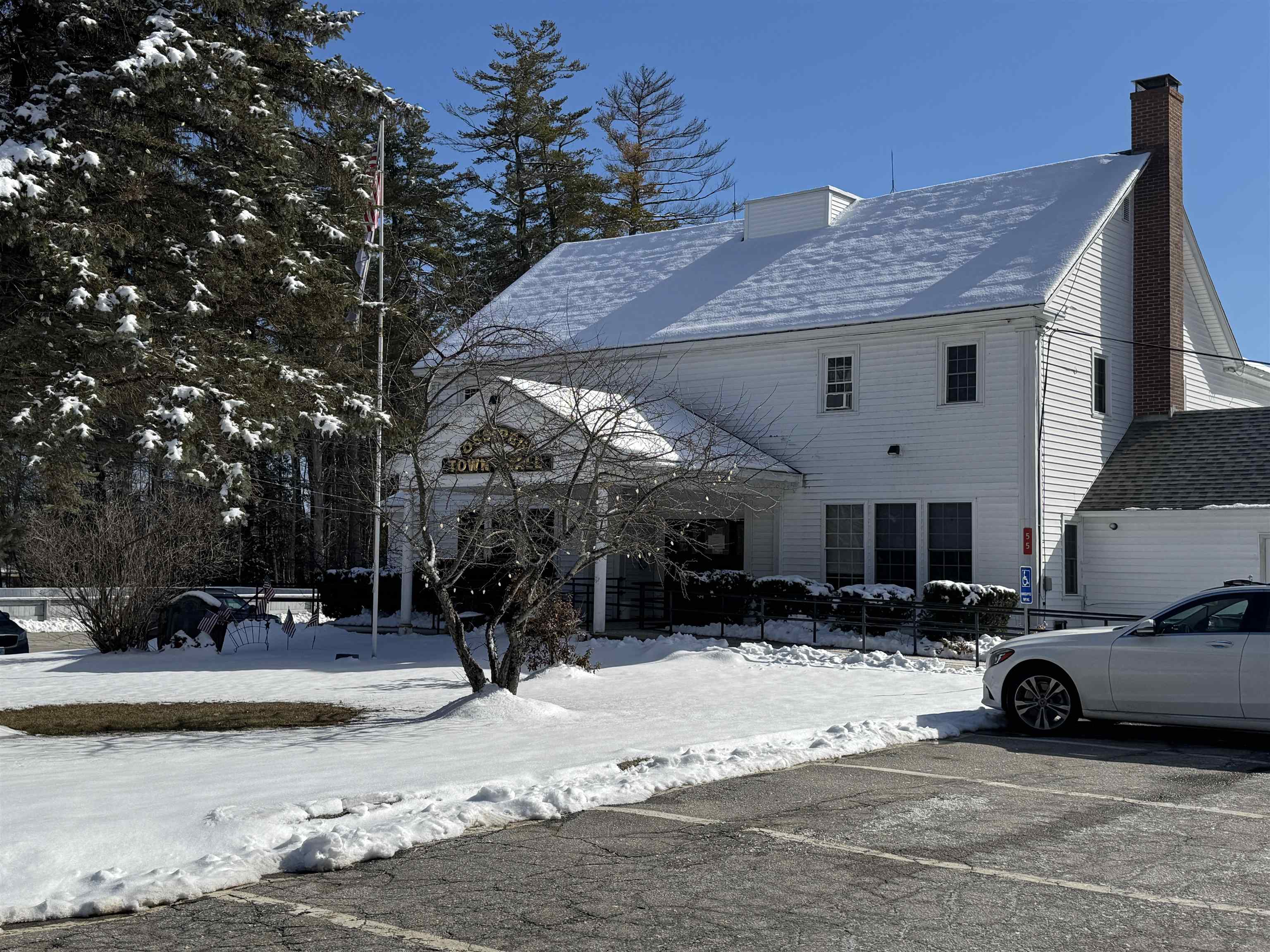 224 Valley Rd, Ossipee, NH 03814