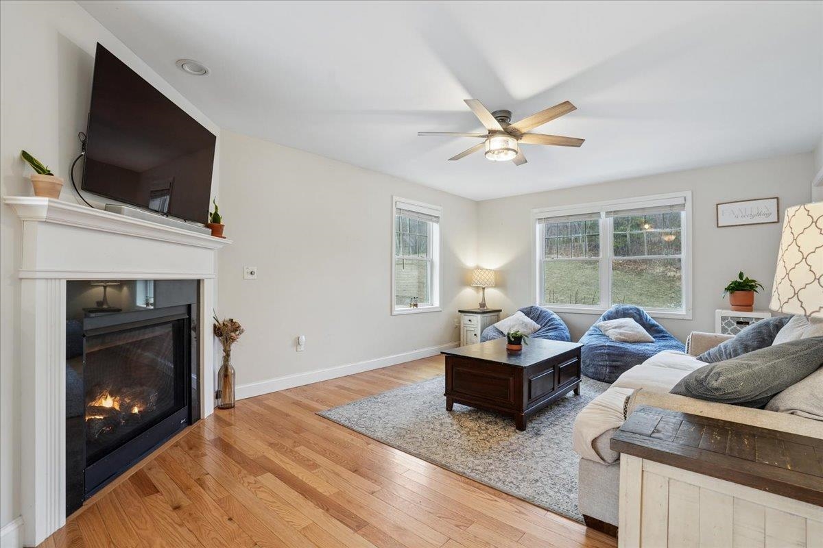 36 Dow Rd, Mont Vernon, NH 03057