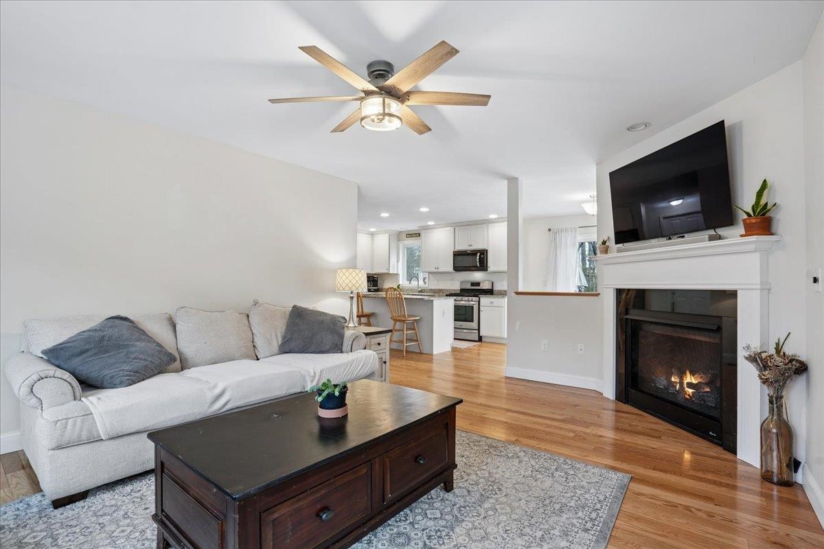 36 Dow Rd, Mont Vernon, NH 03057