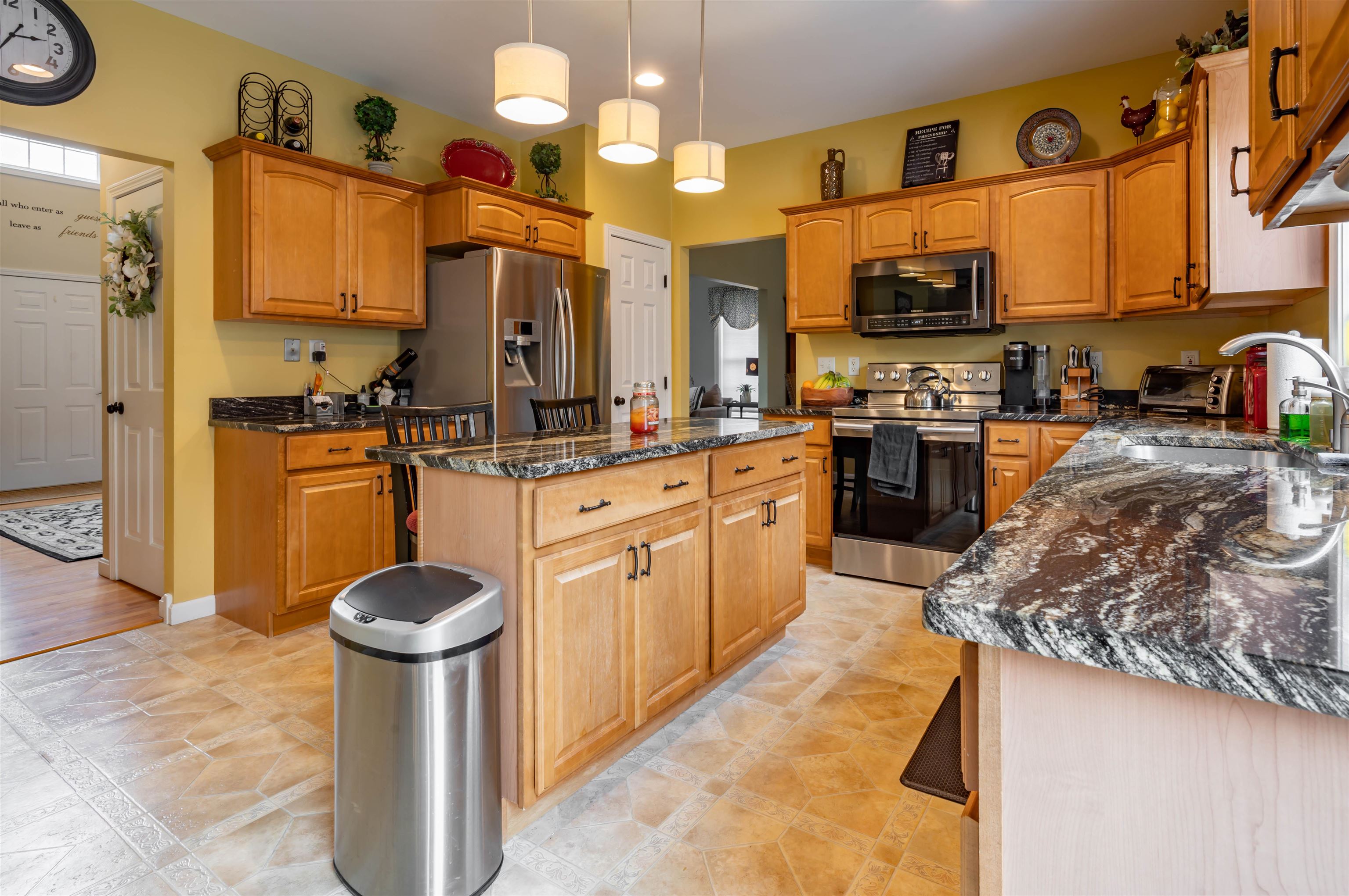 8 Corliss Rd, Windham, NH 03087