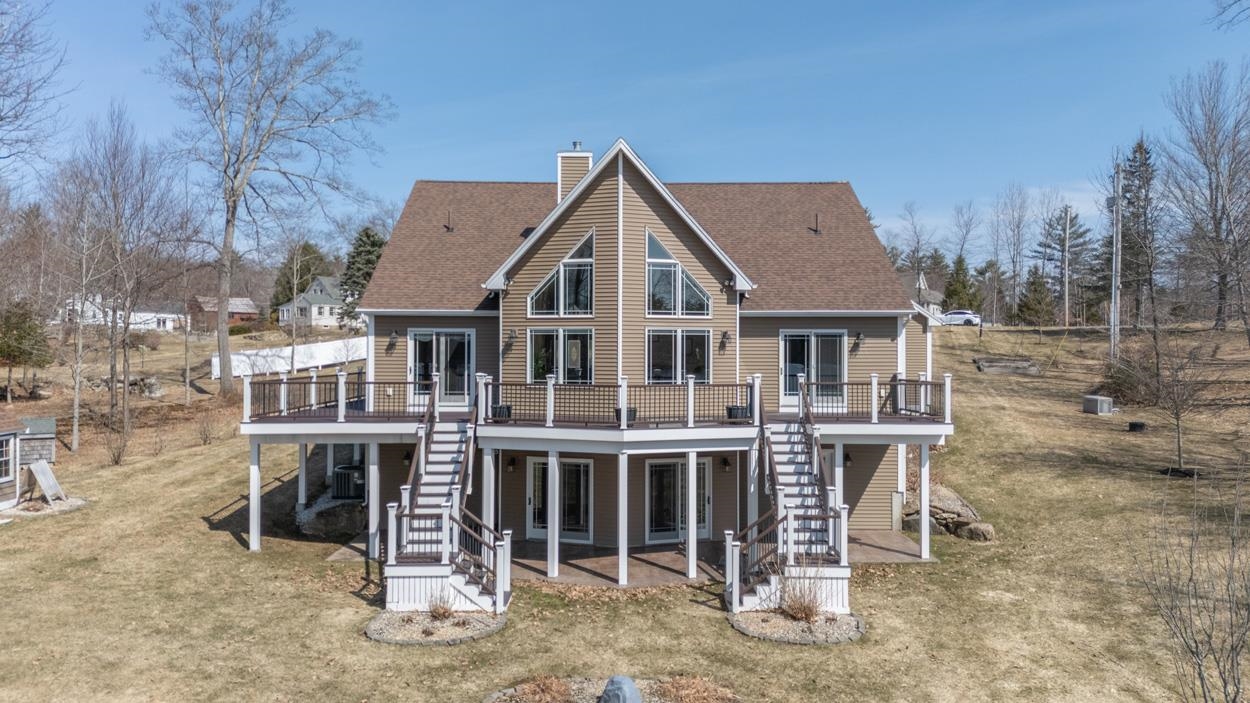 42 Lenzi Point Rd, Barrington, NH 03825