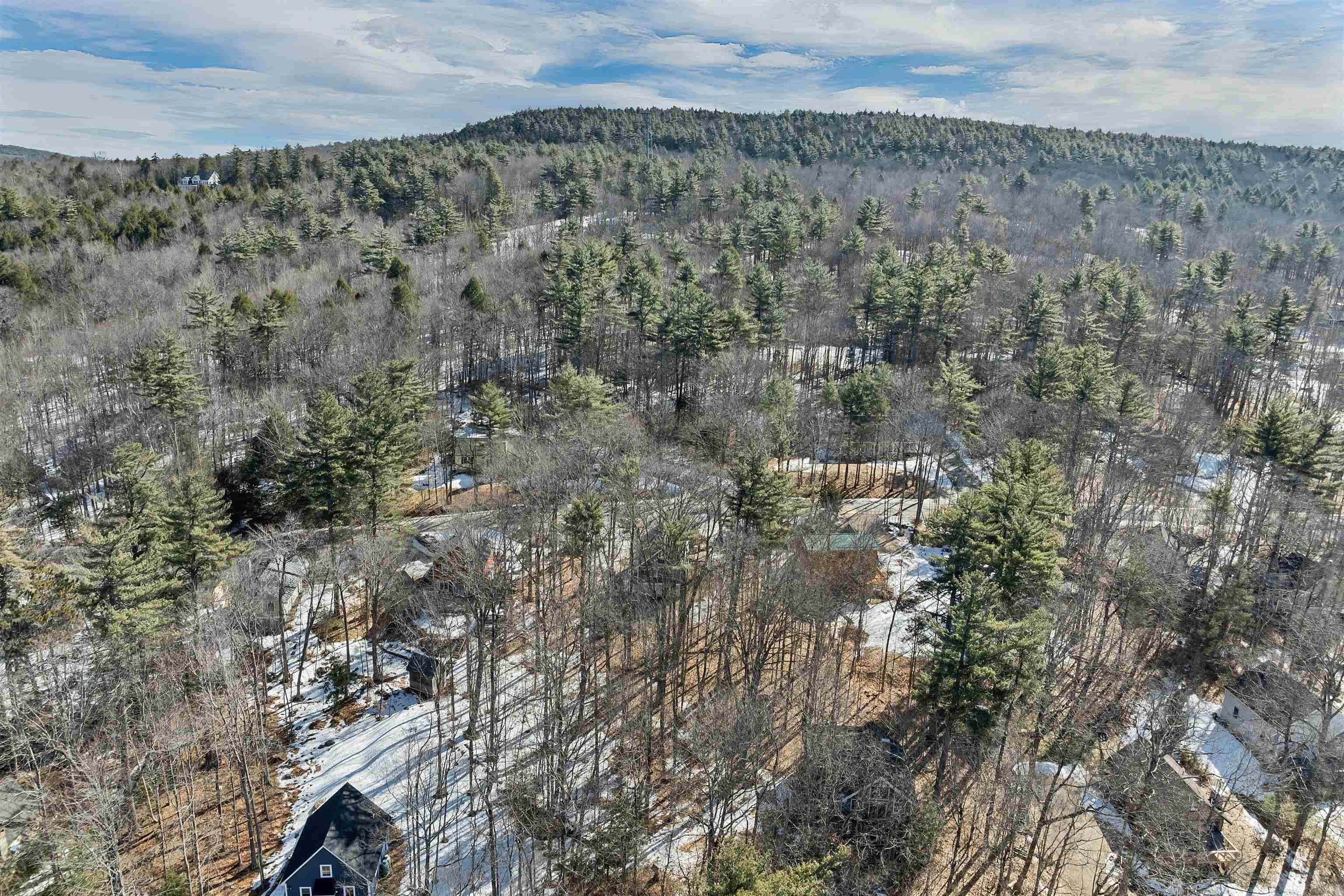 20 Alberg Rd, Tuftonboro, NH 03816