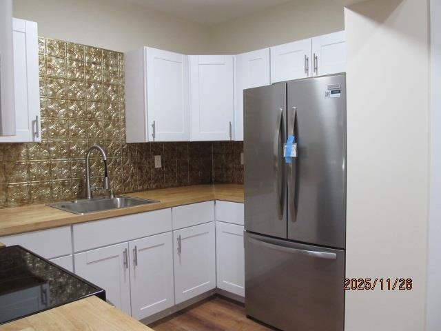 Kitchen-2 24888095