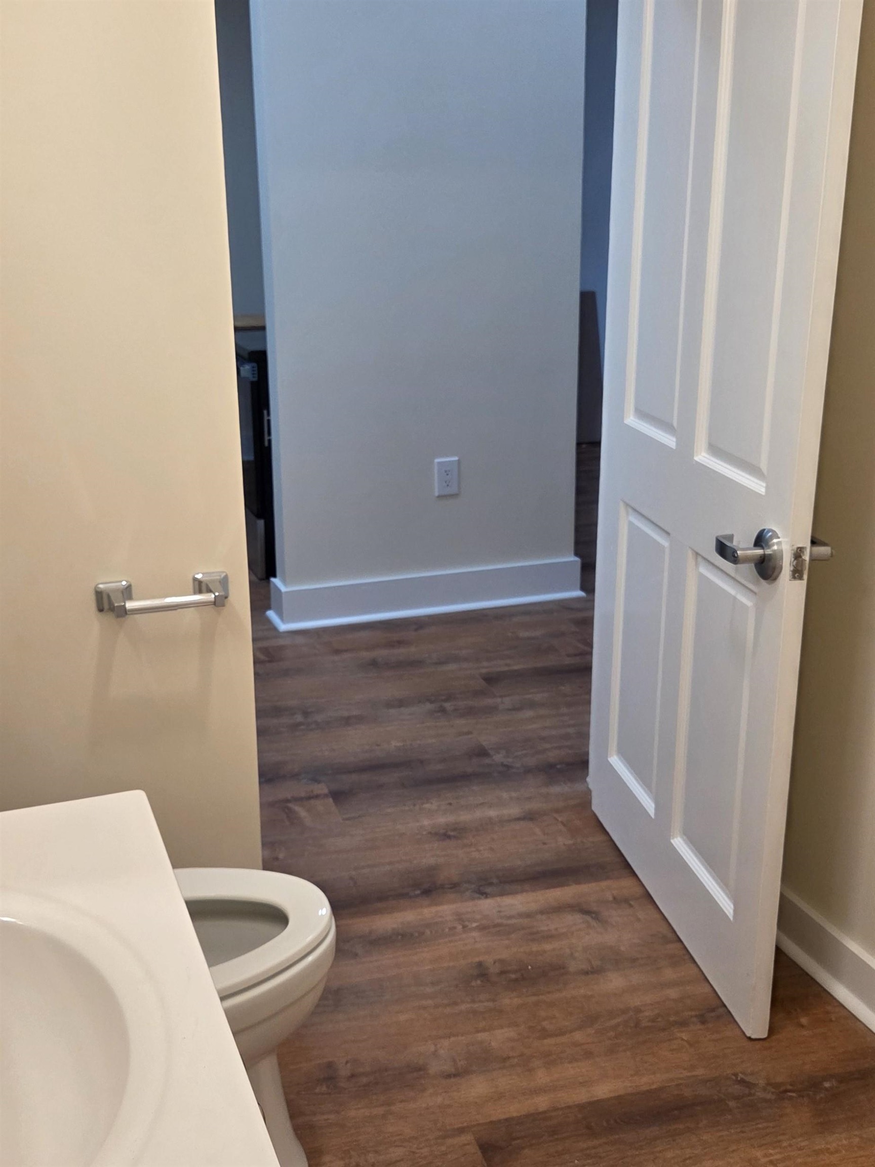 Bathroom 3 24986357