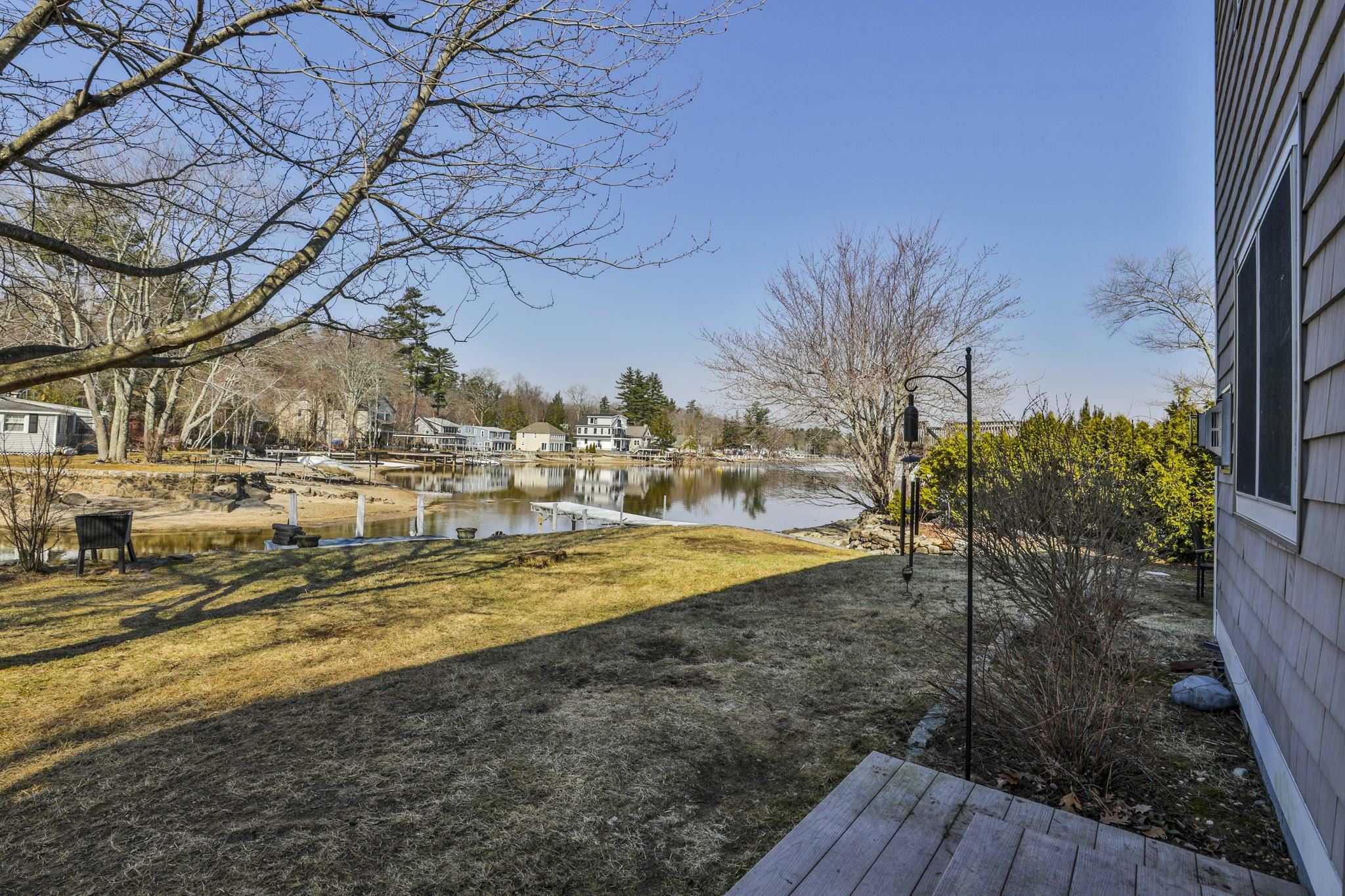 105 Conleys Grove Rd, Derry, NH 03038