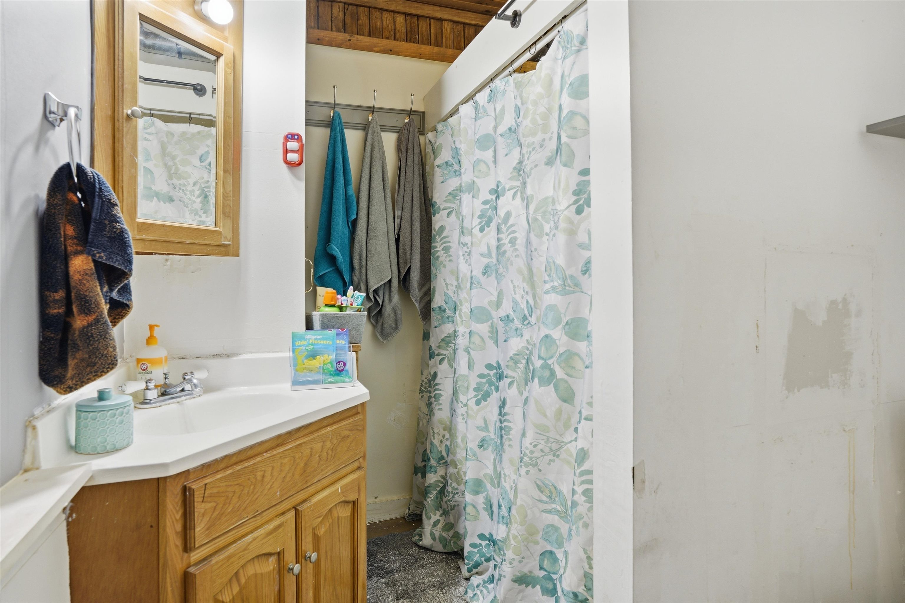 1 Tilton Hill Rd, Pittsfield, NH 03263