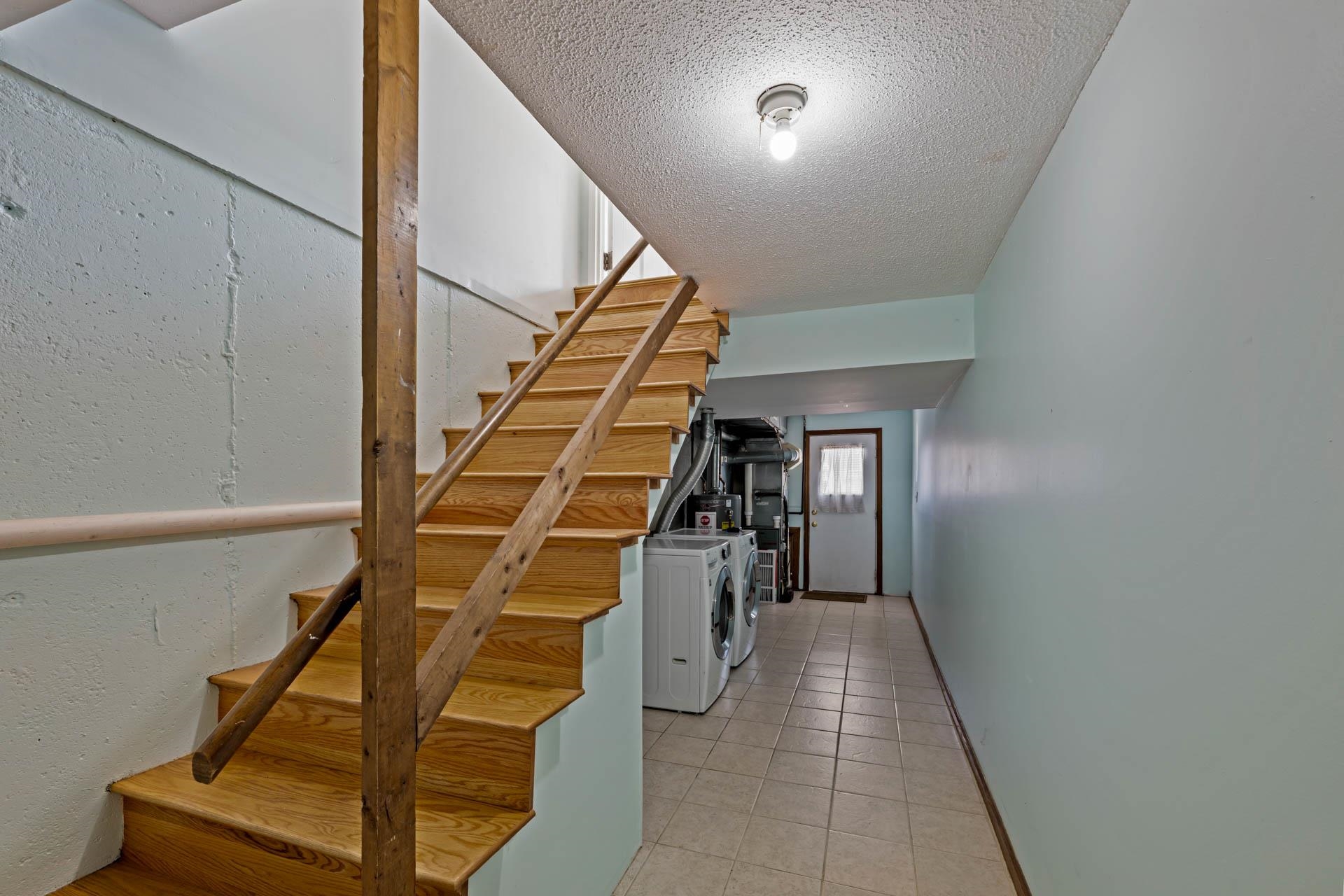 31 Bluestone Dr, Nashua, NH 03060