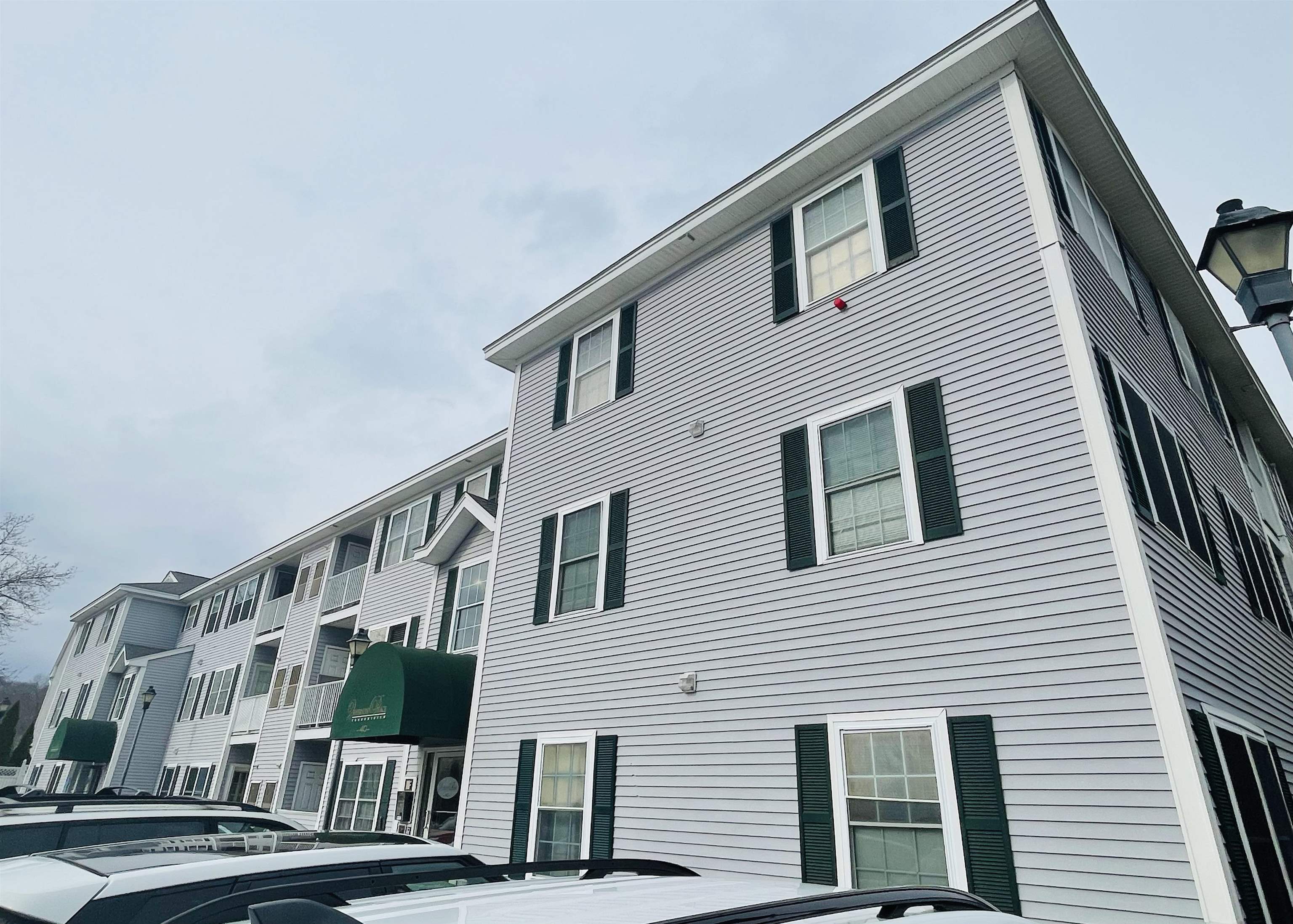 40 Eastern Ave #104, Manchester, NH 03104
