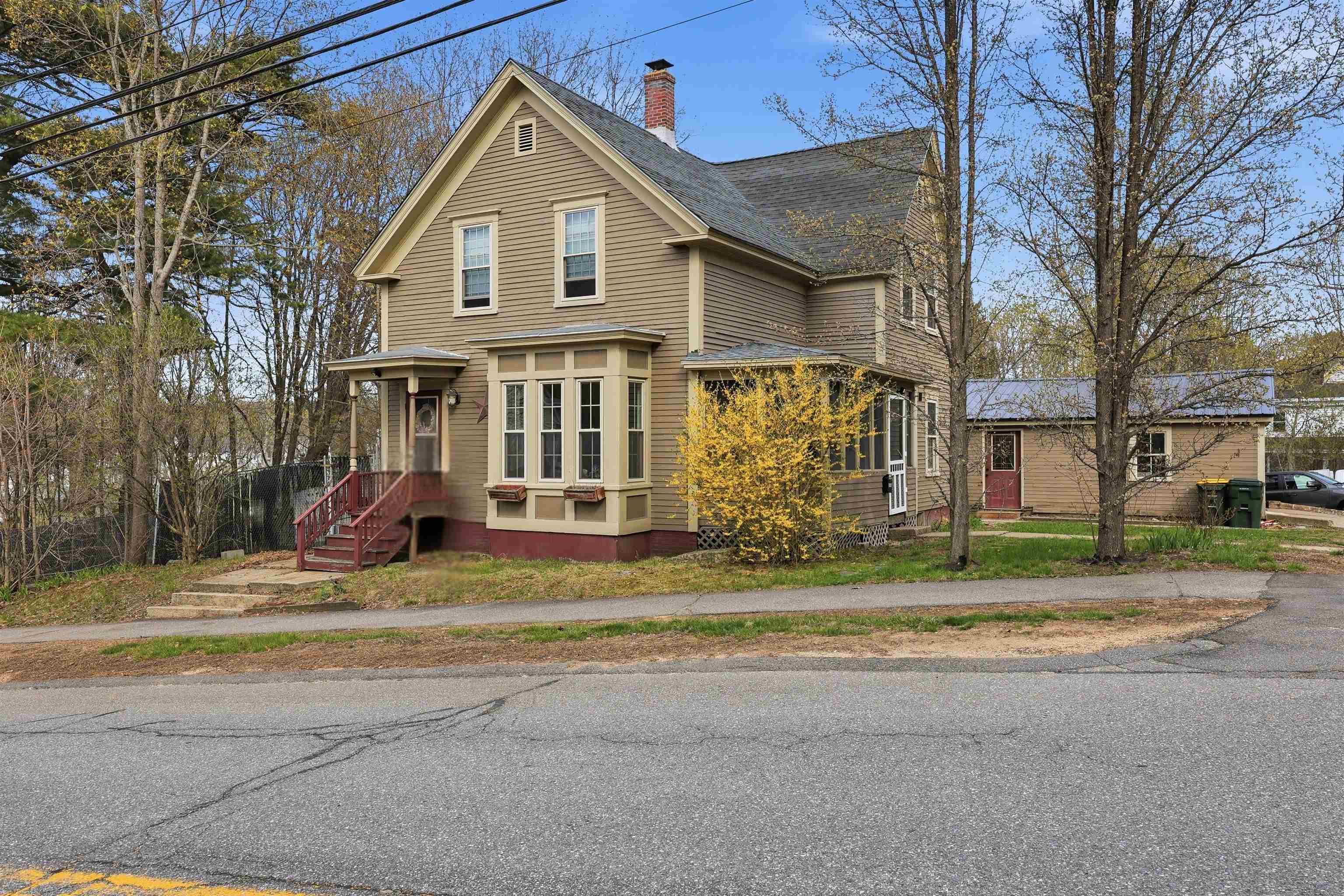 208 Academy St, Laconia, NH 03246