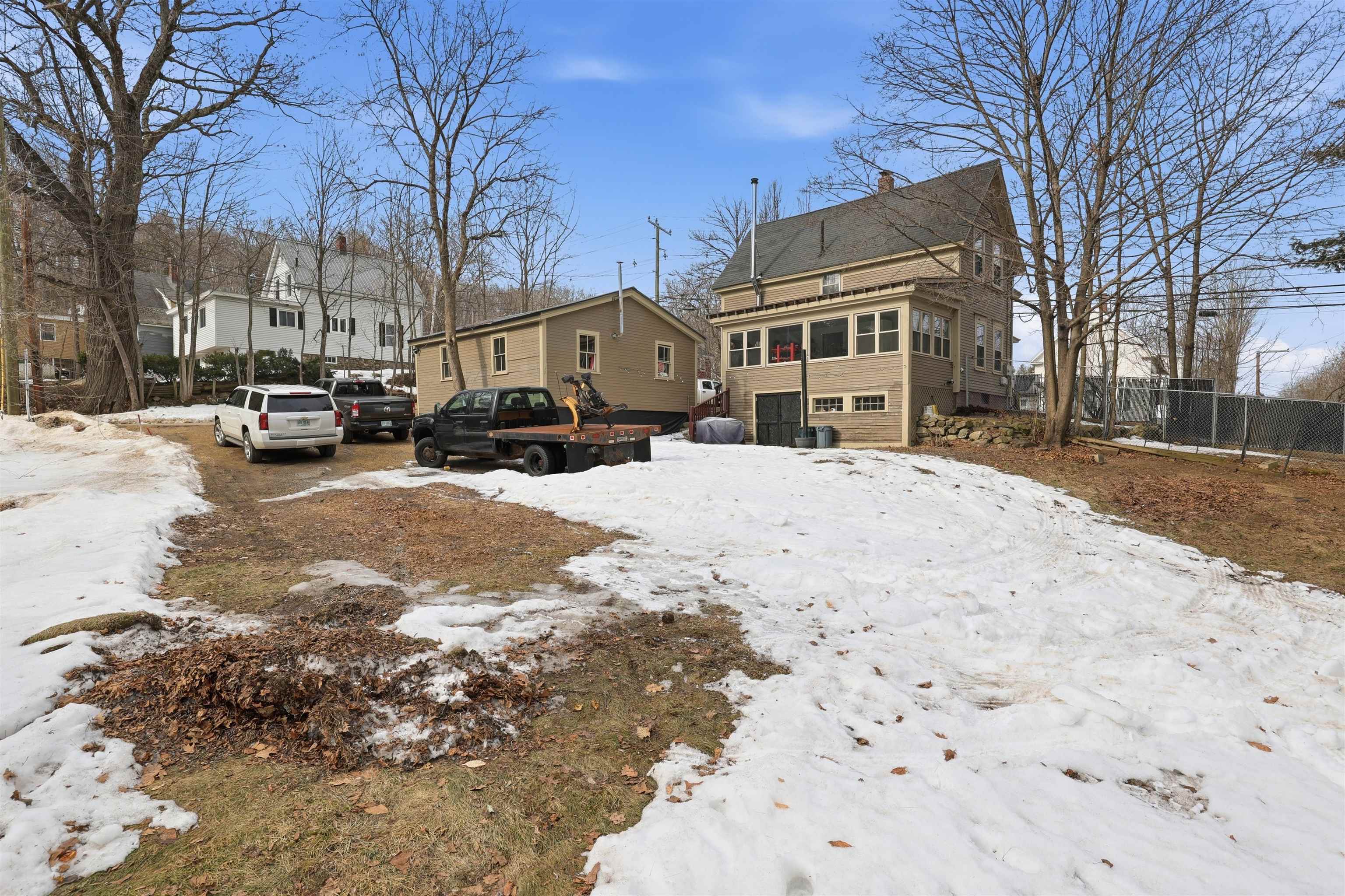 208 Academy Street — photo 3