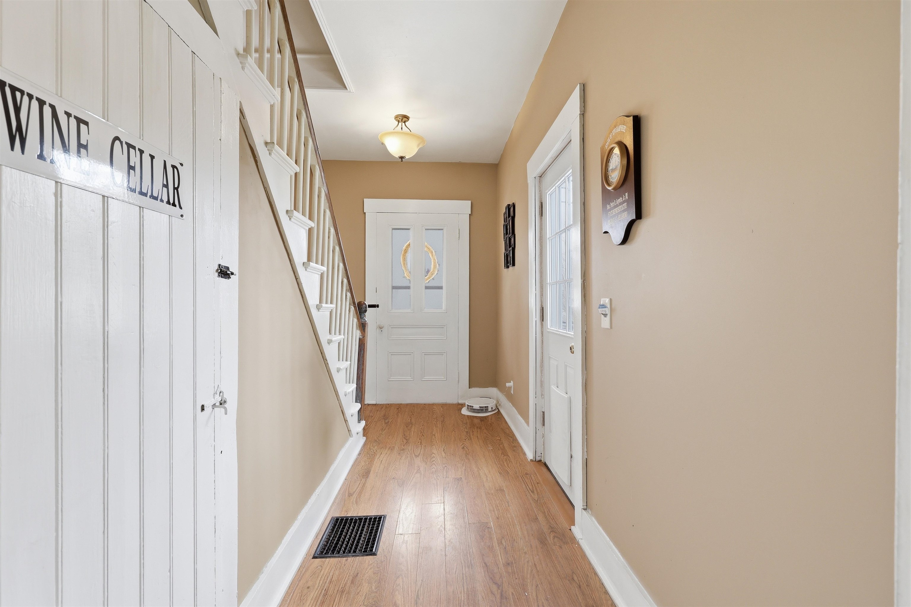 208 Academy Street — photo 2