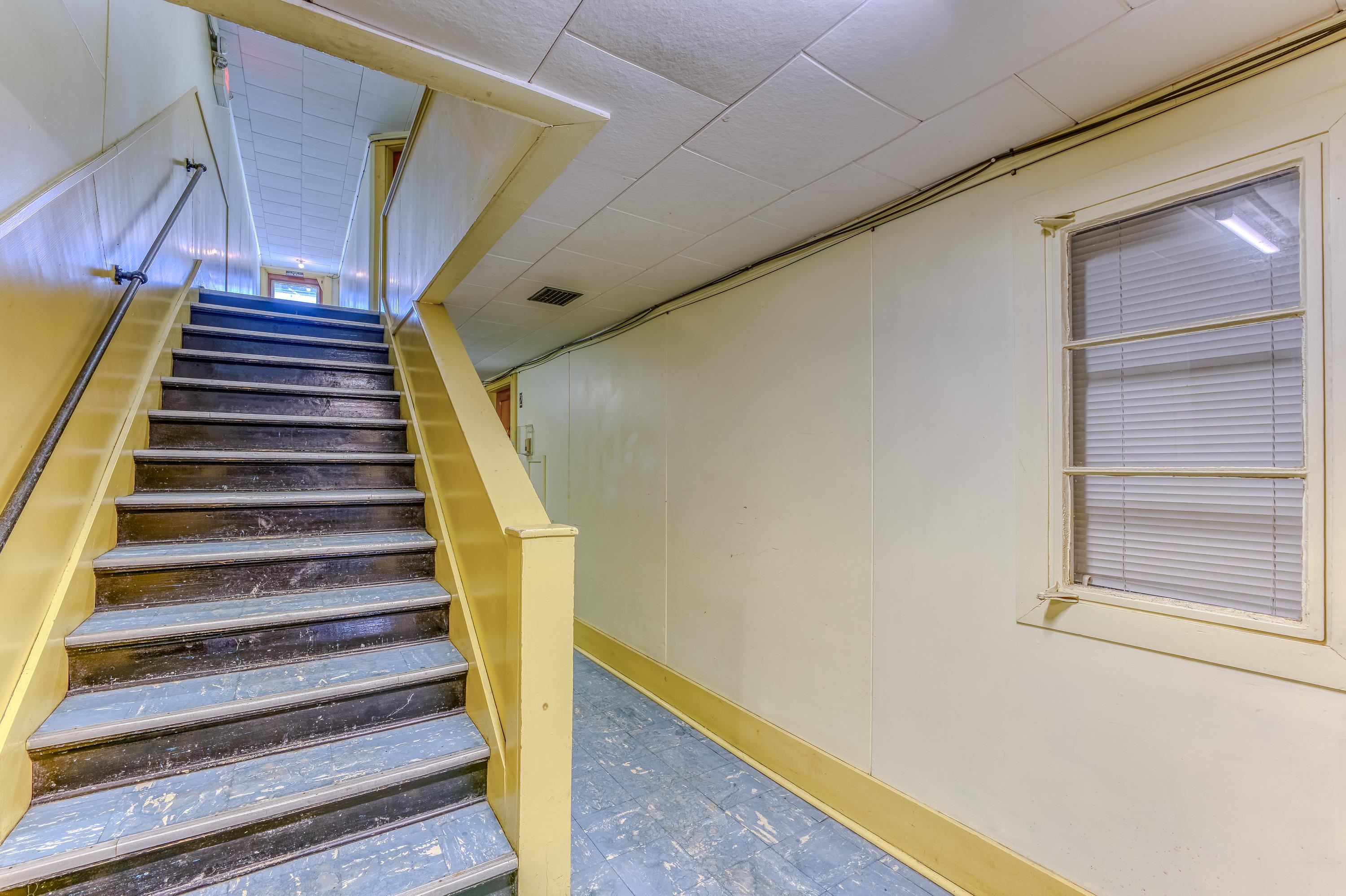 98 Main St, Lancaster, NH 03584