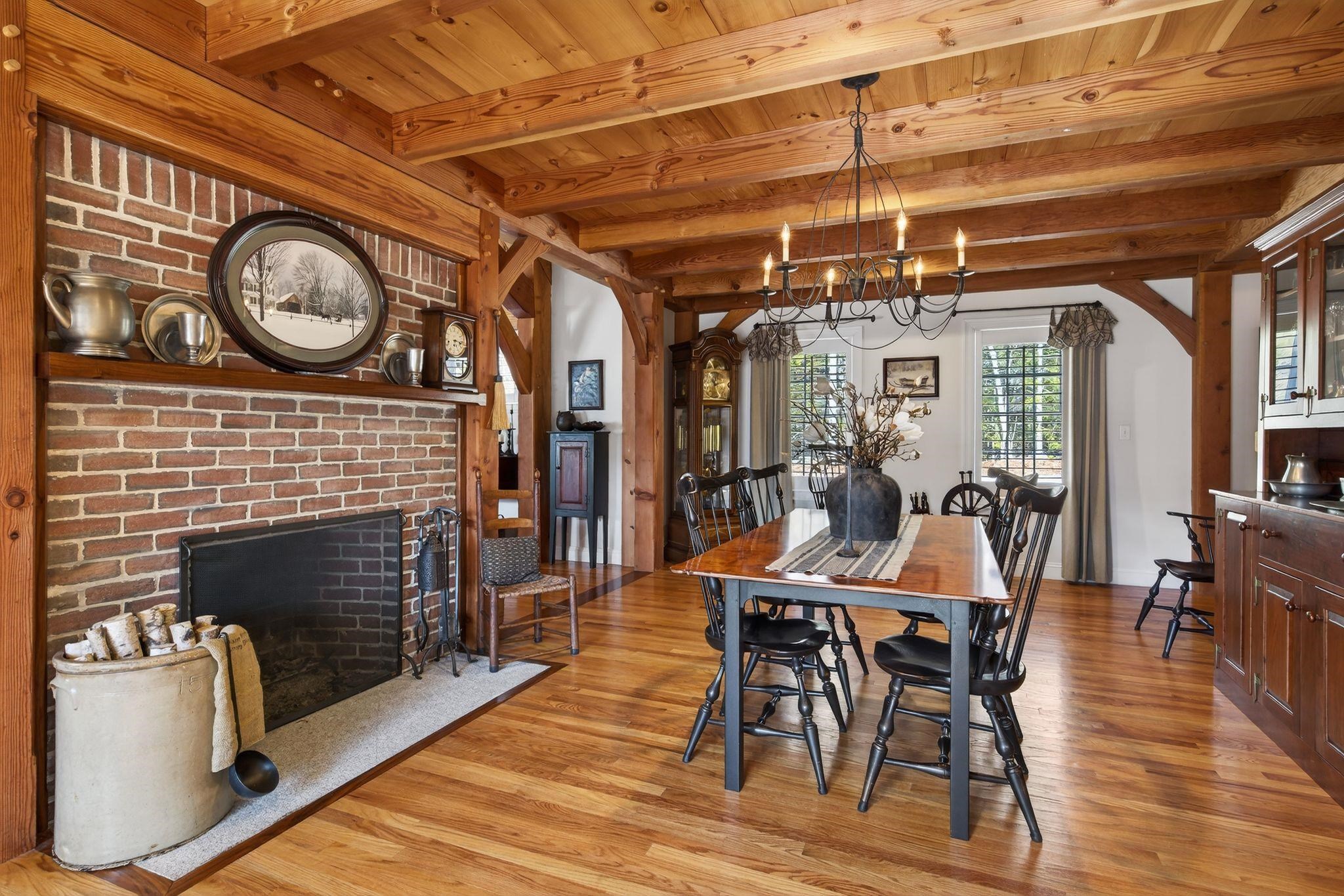 71 Odell Rd, Sandown, NH 03873