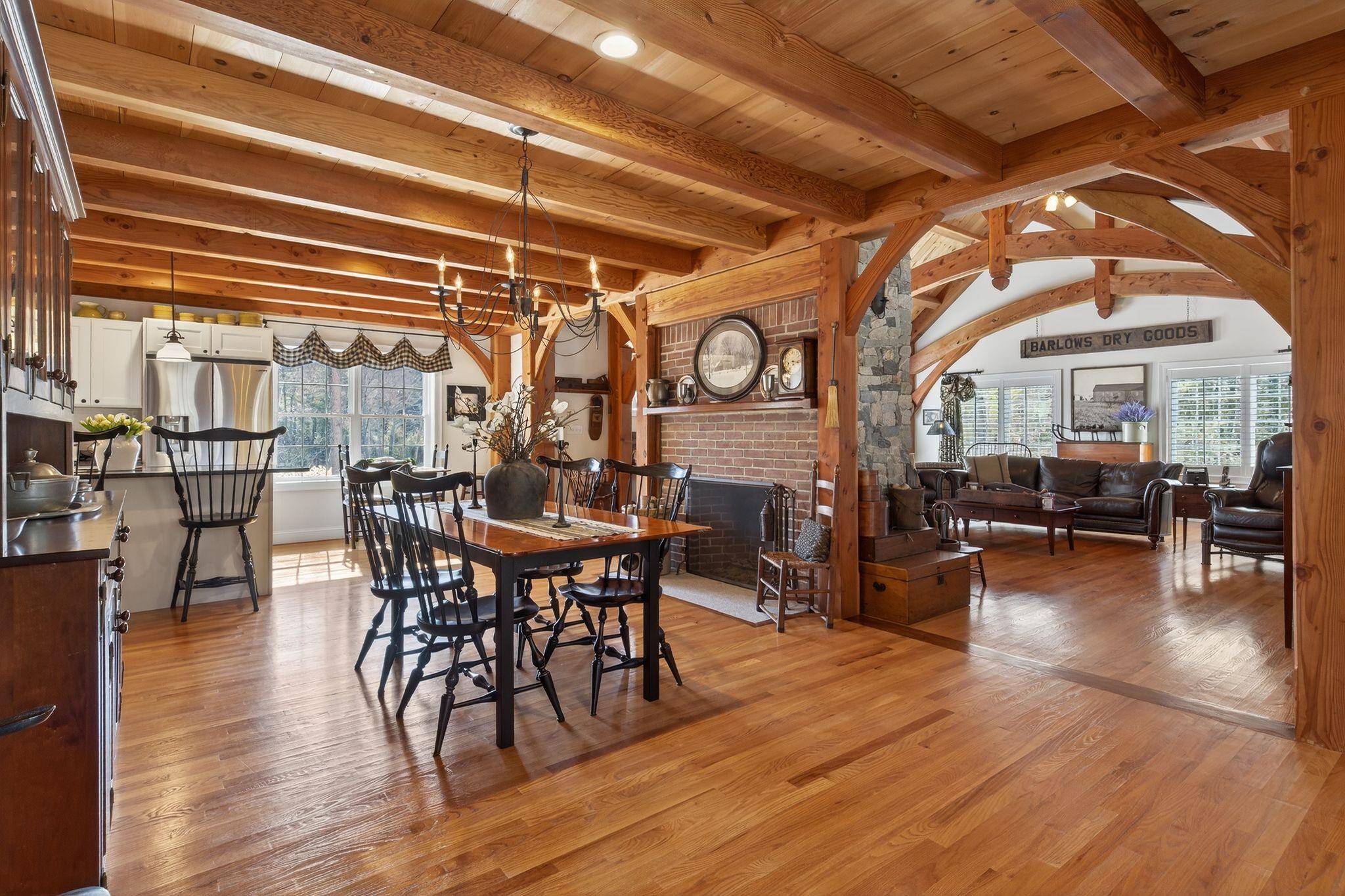 71 Odell Rd, Sandown, NH 03873