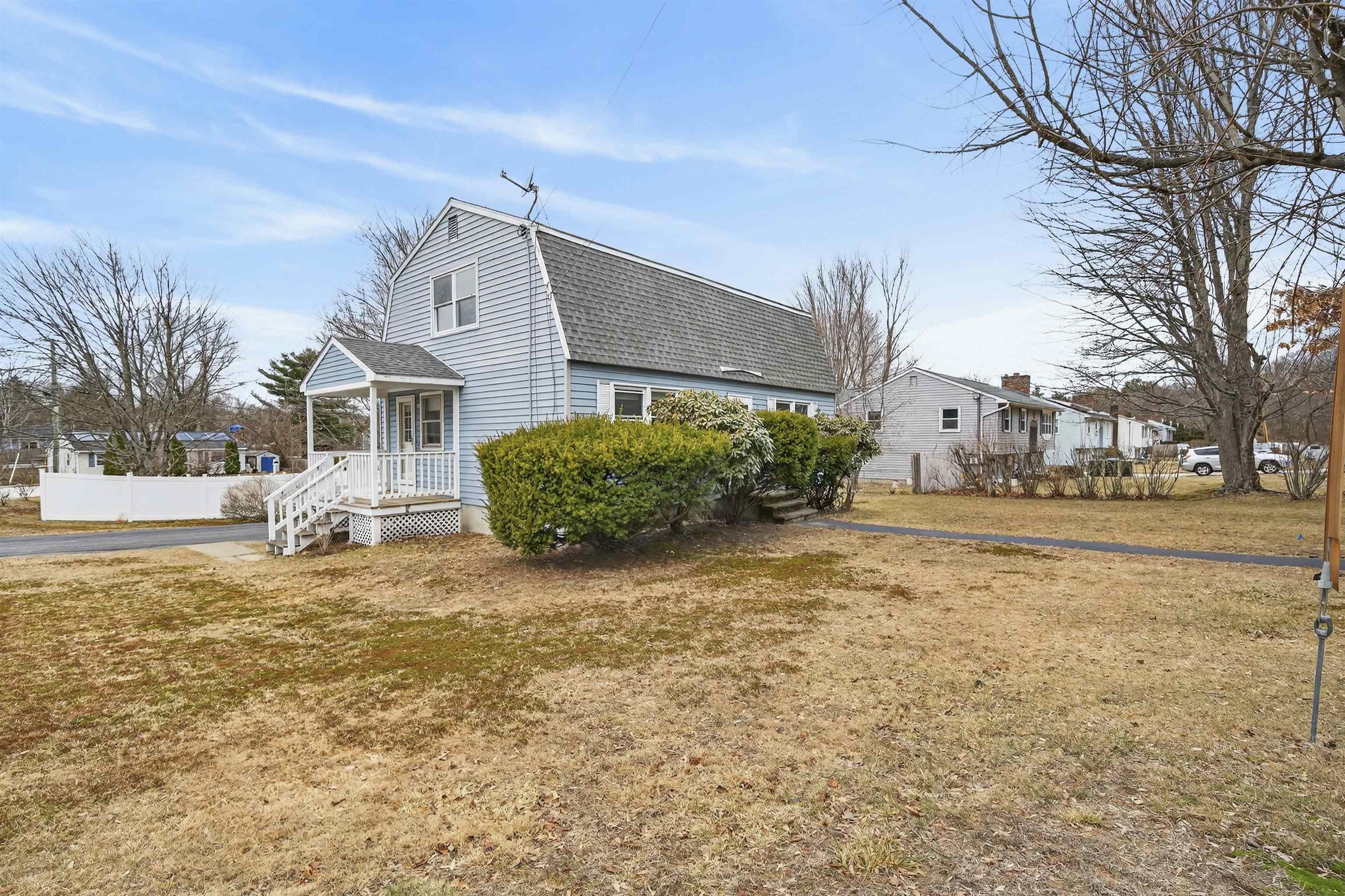 3954 Brown Ave, Manchester, NH 03103