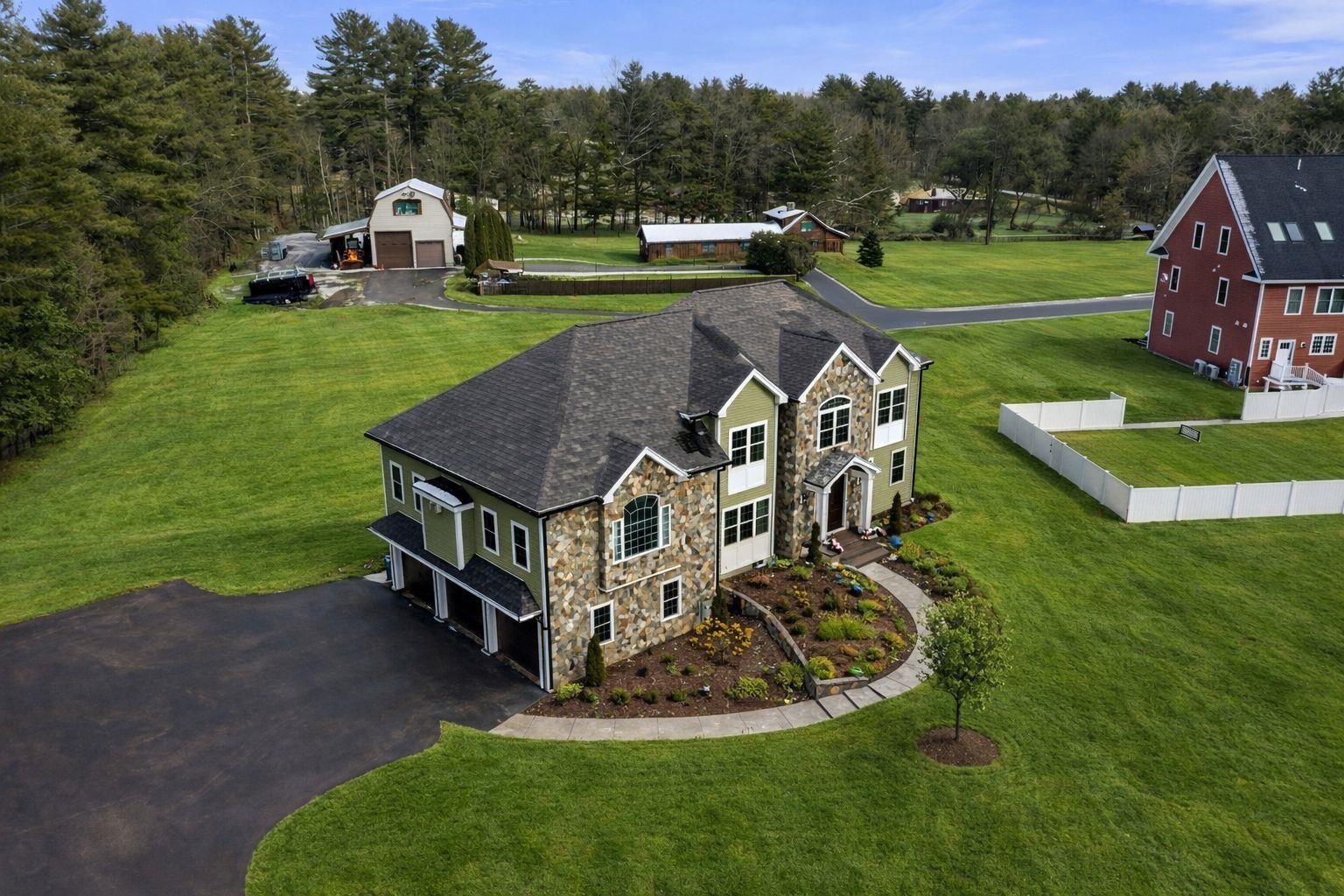 5 Osprey Ln, Nashua, NH 03062