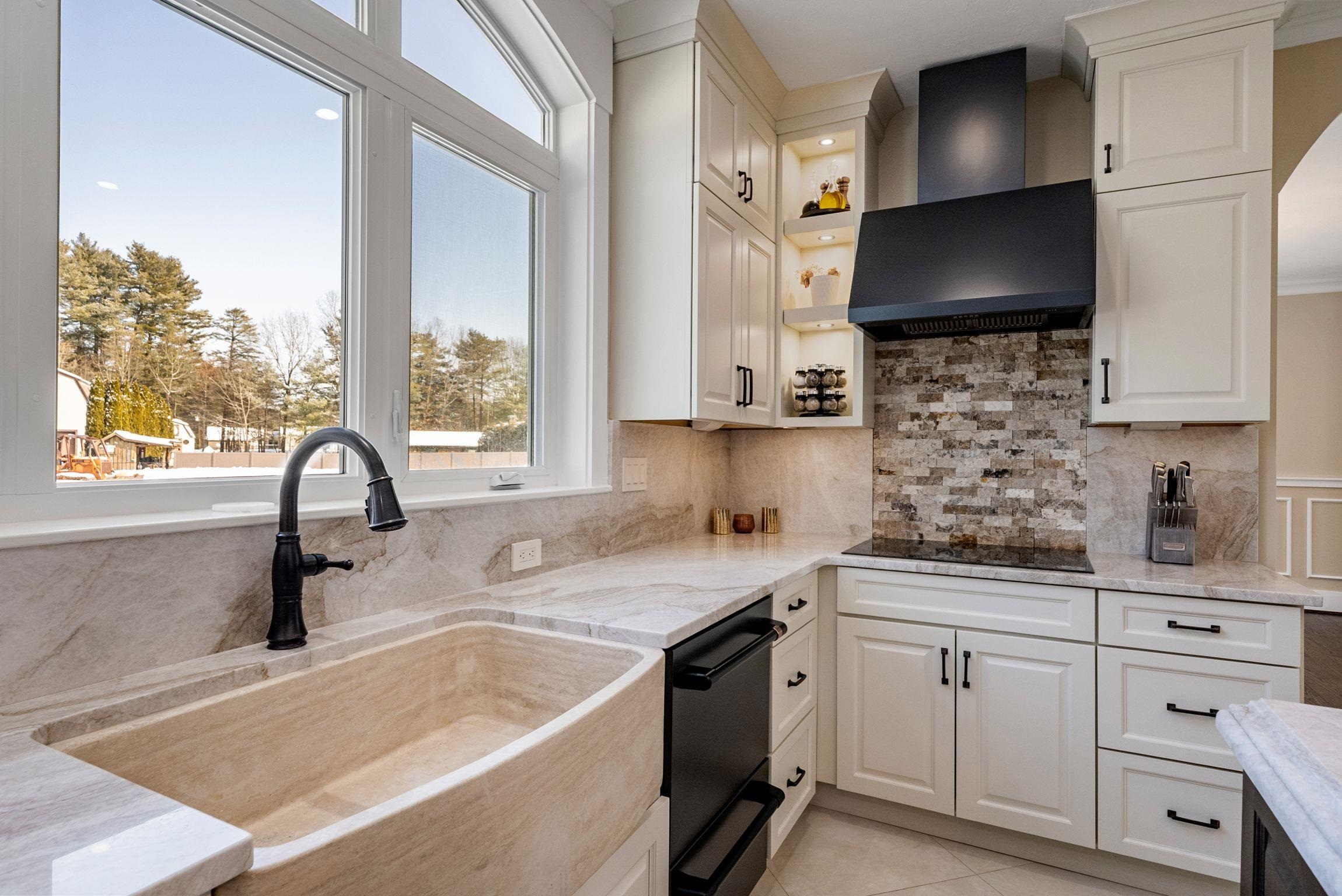 5 Osprey Ln, Nashua, NH 03062