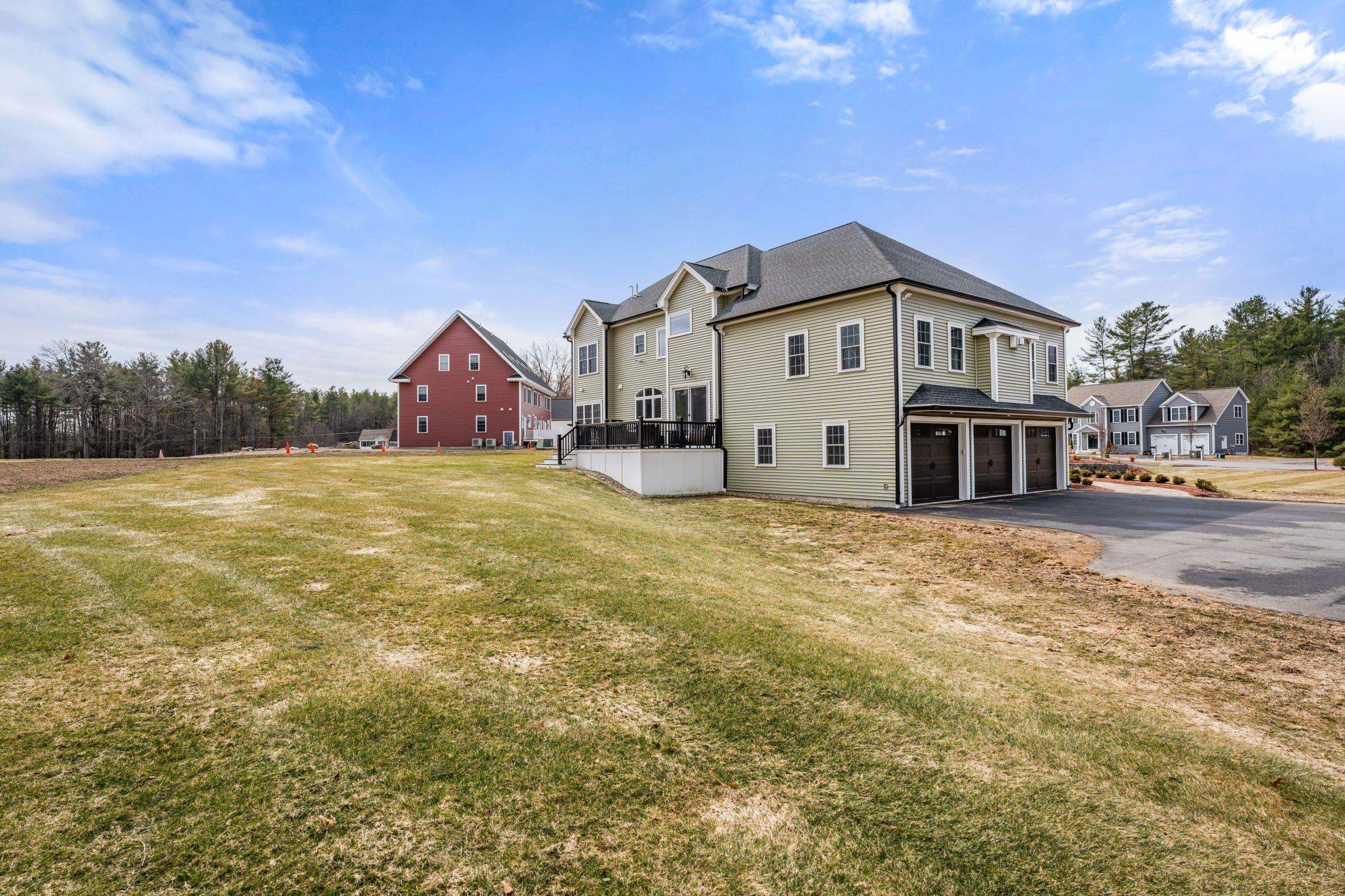 5 Osprey Ln, Nashua, NH 03062