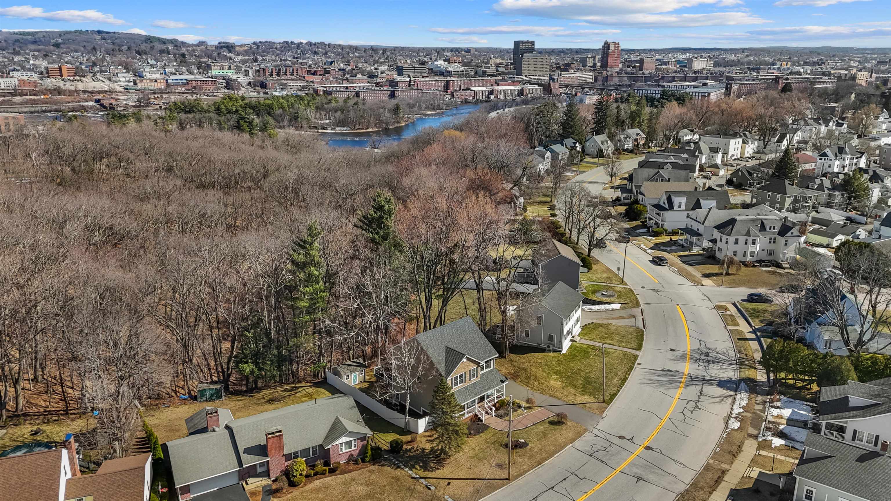 523 Coolidge Ave, Manchester, NH 03102