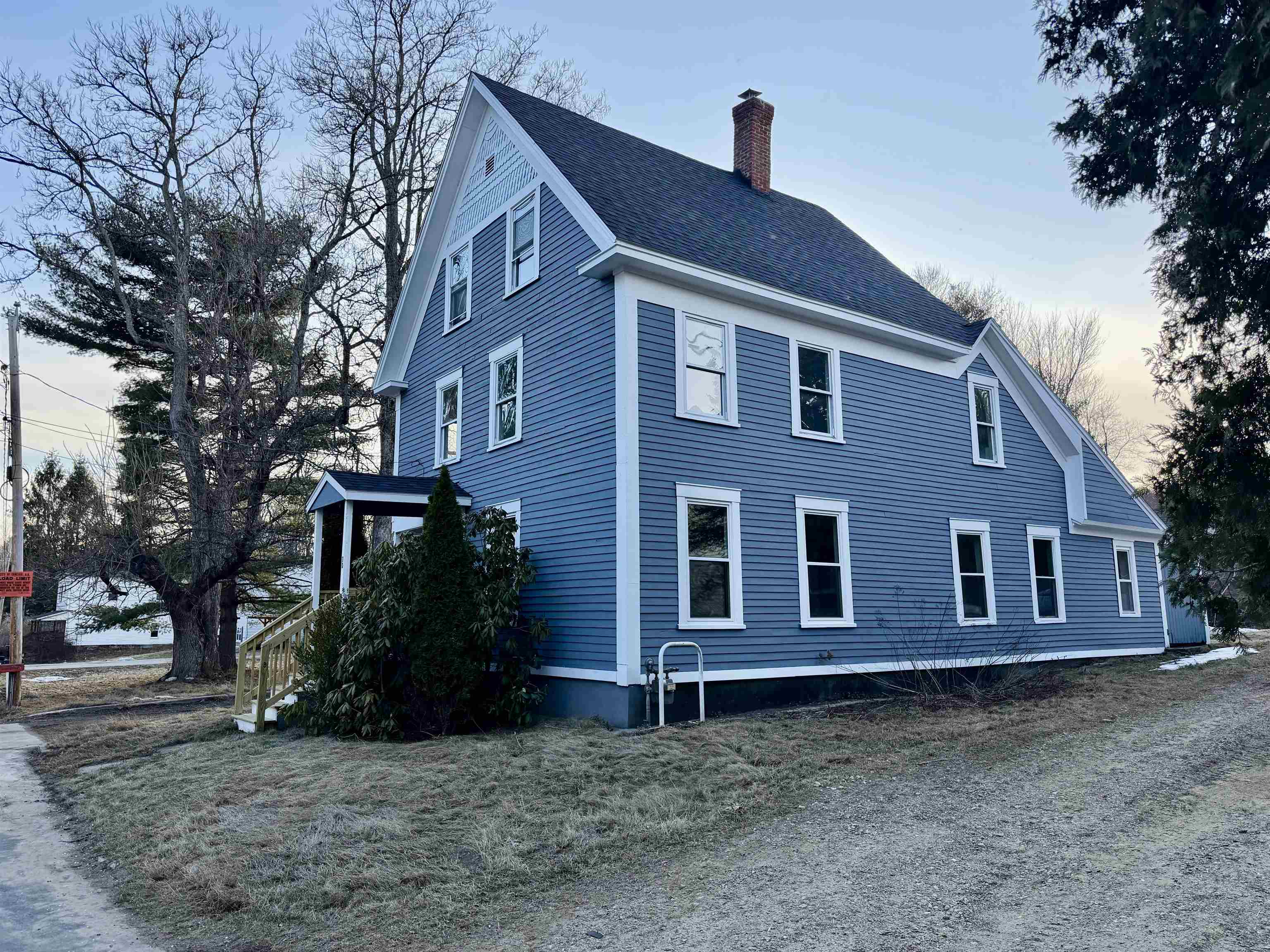 30 Sweatt St, Boscawen, NH 03303