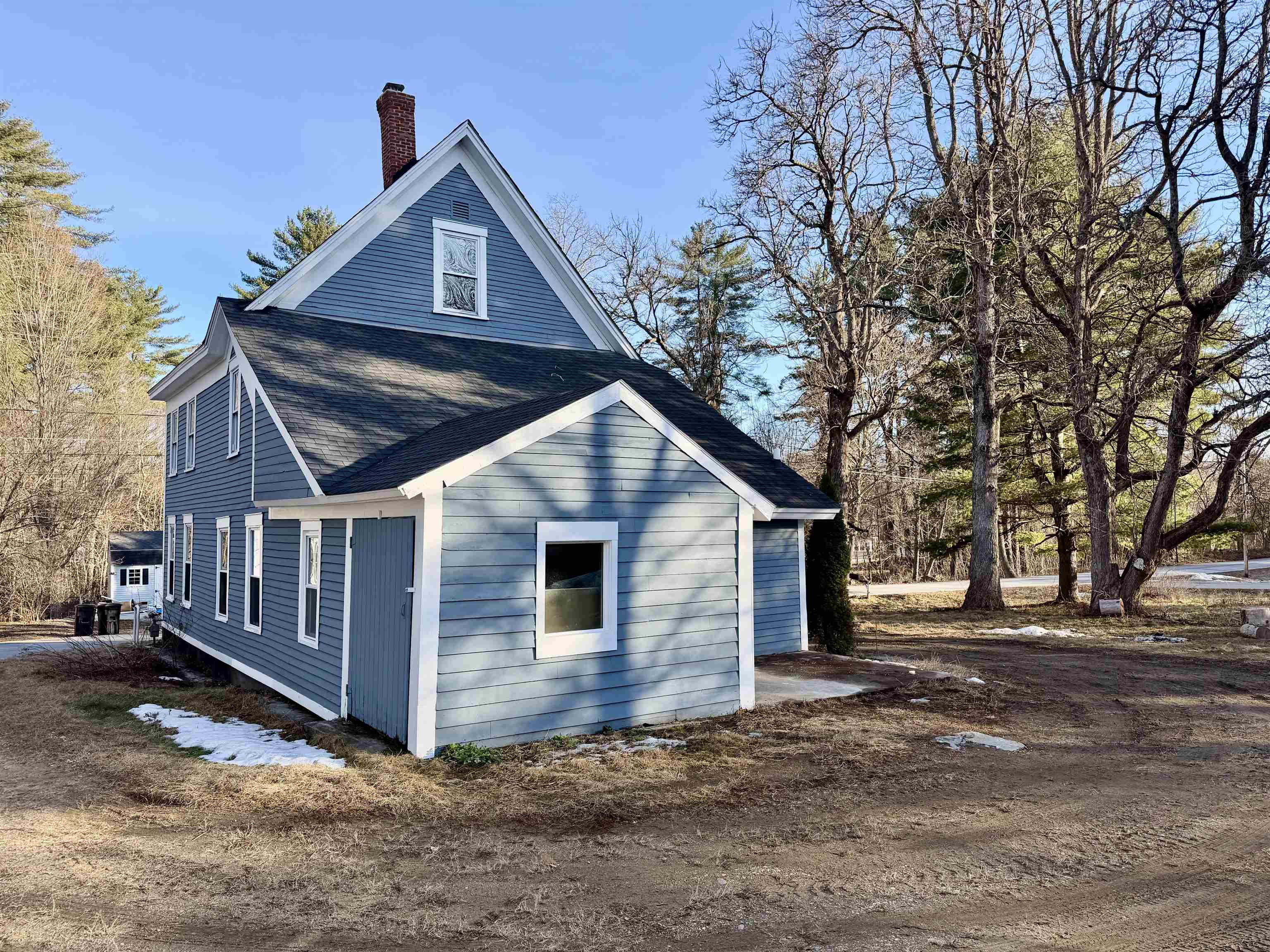 30 Sweatt St, Boscawen, NH 03303