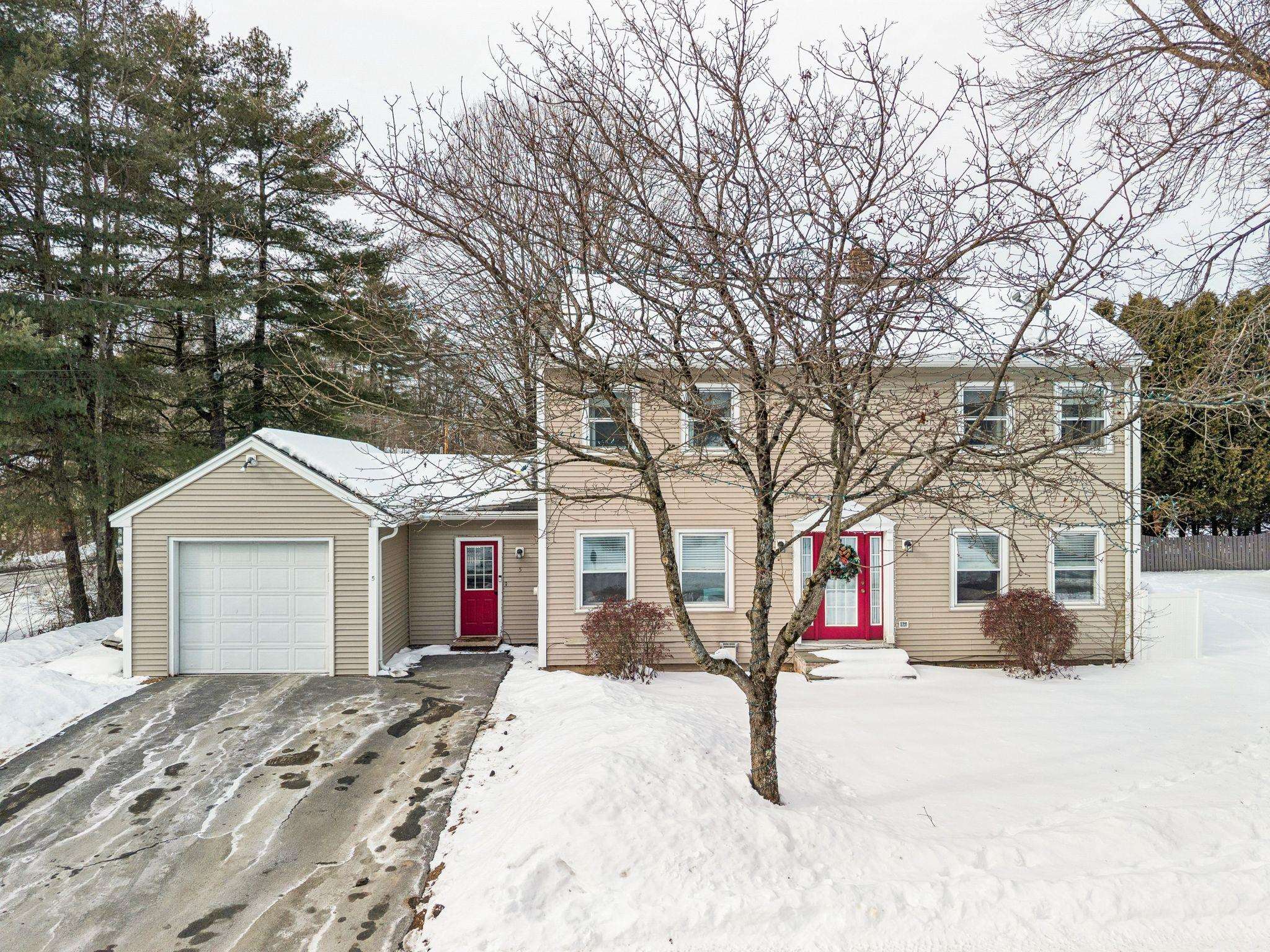5 Carlton Dr, Lebanon, NH 03784