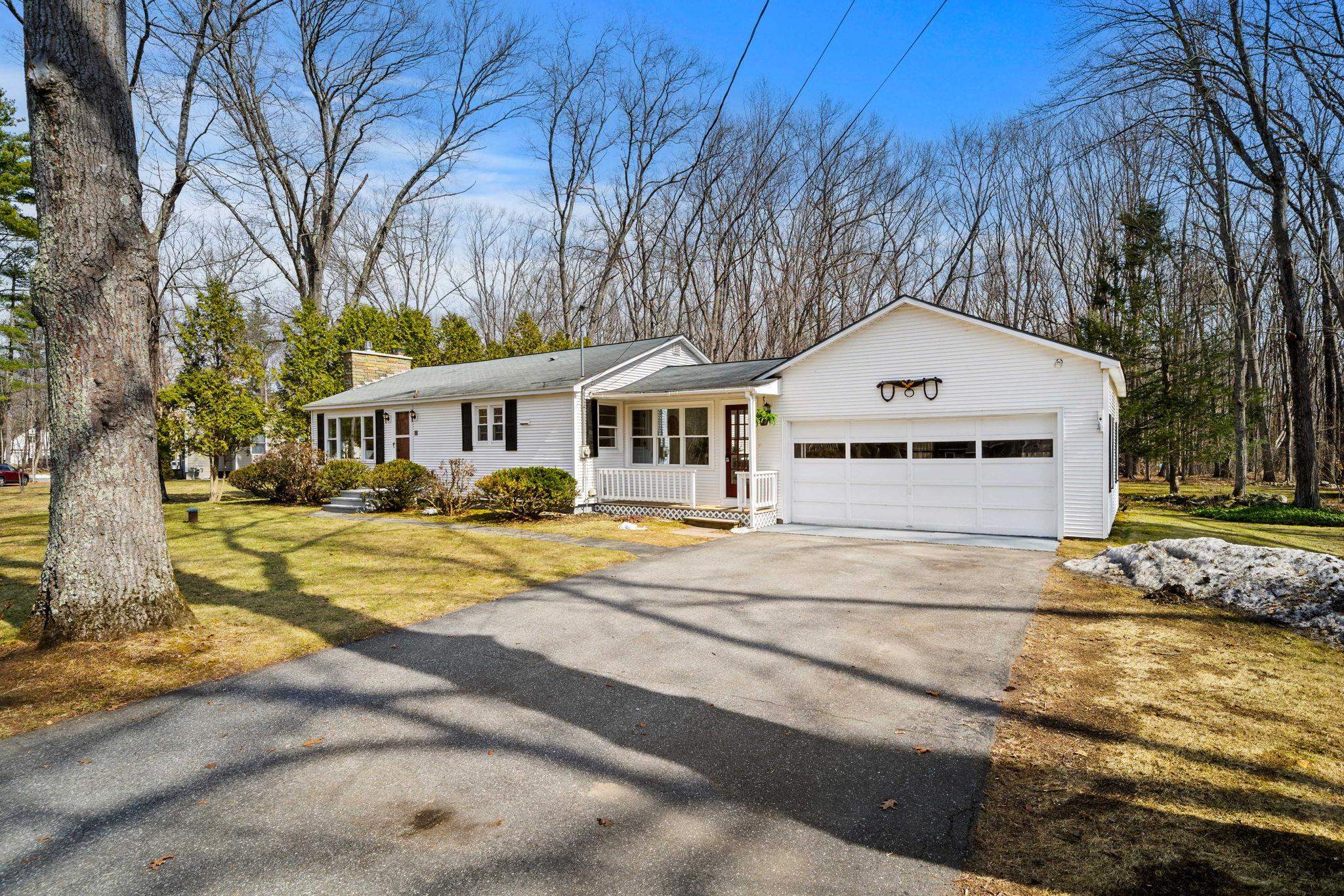 53 Seaverns Bridge Rd, Amherst, NH 03031