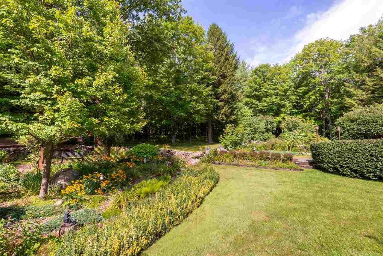 300 Maple Ridge Rd, Sandwich, NH 03227